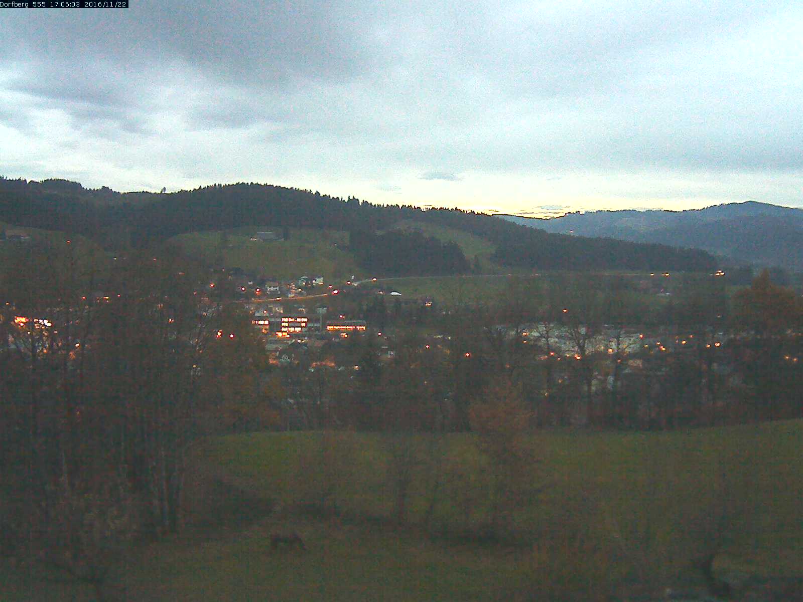 Webcam-Bild: Aussicht vom Dorfberg in Langnau 20161122-170601