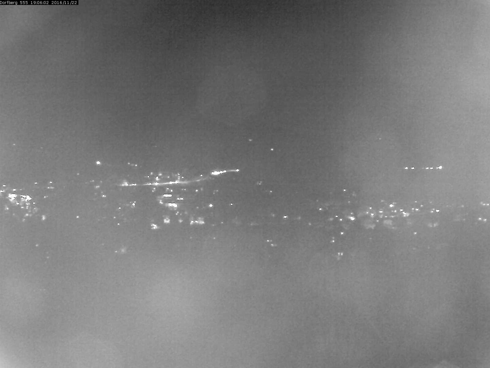 Webcam-Bild: Aussicht vom Dorfberg in Langnau 20161122-190601