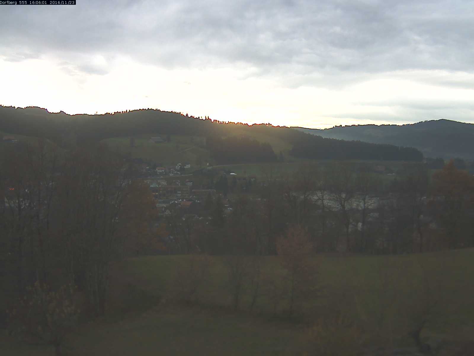 Webcam-Bild: Aussicht vom Dorfberg in Langnau 20161123-160601