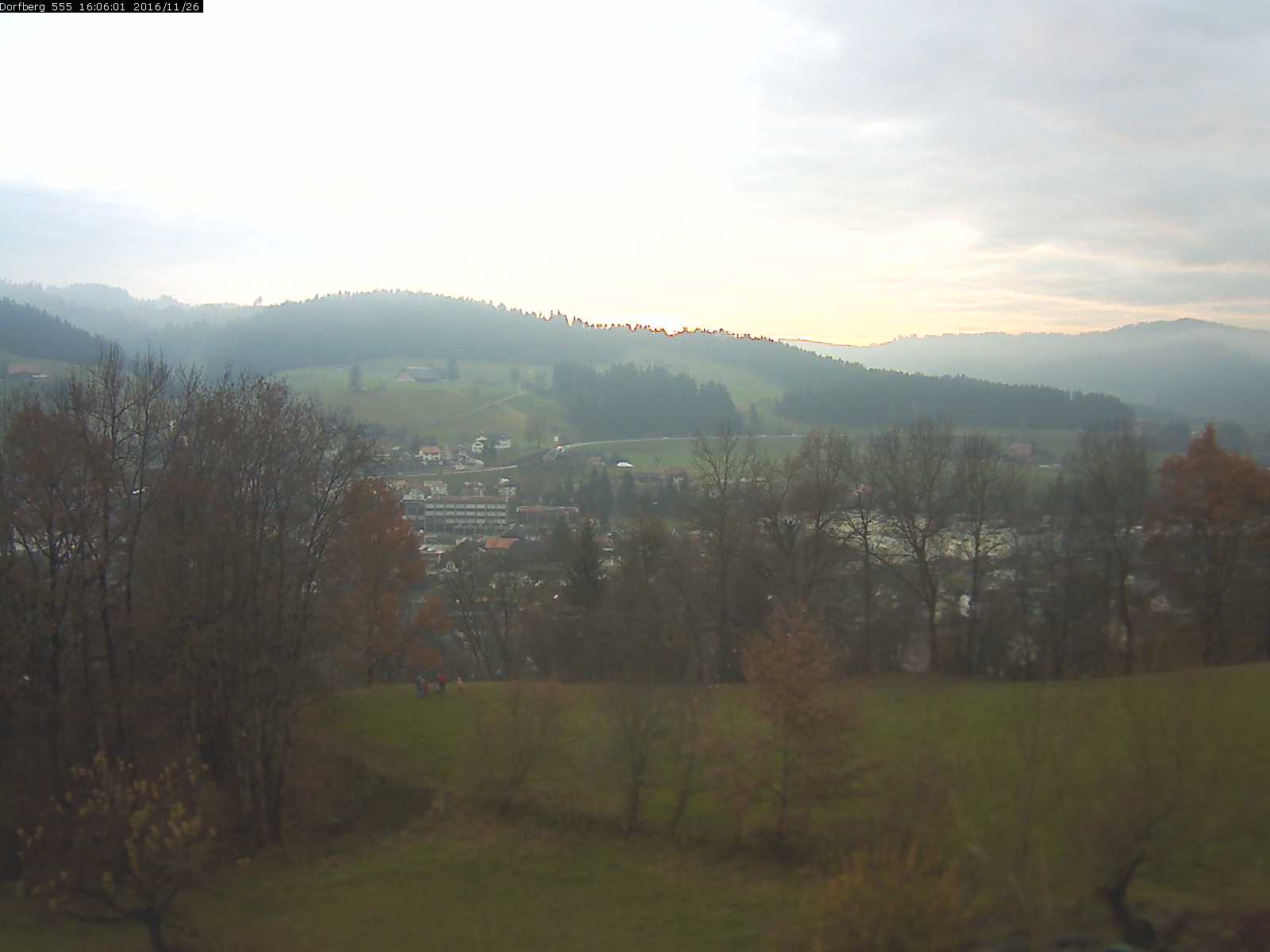 Webcam-Bild: Aussicht vom Dorfberg in Langnau 20161126-160601