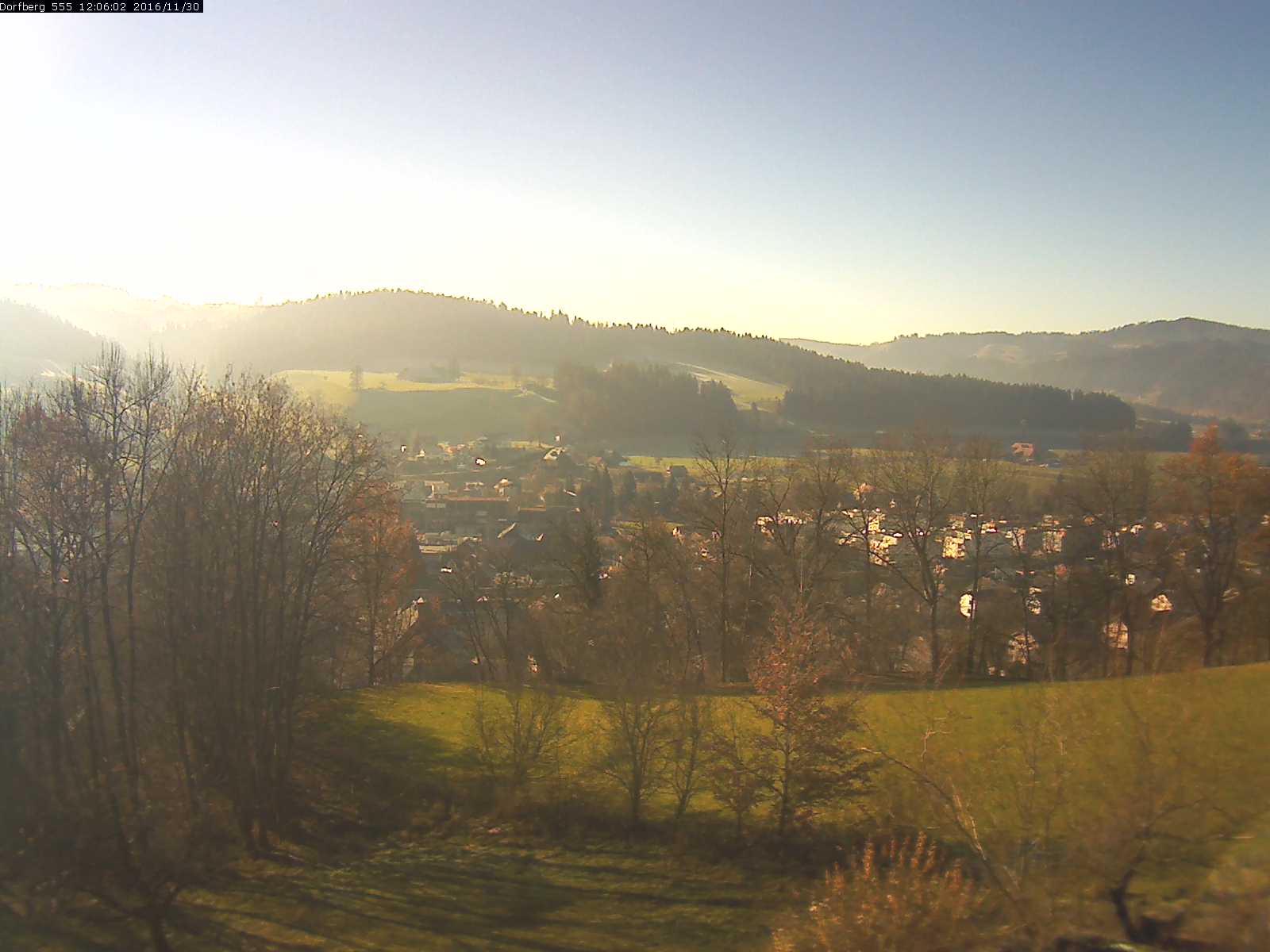 Webcam-Bild: Aussicht vom Dorfberg in Langnau 20161130-120601