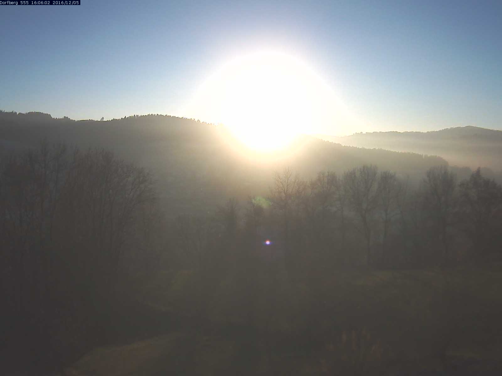 Webcam-Bild: Aussicht vom Dorfberg in Langnau 20161205-160601