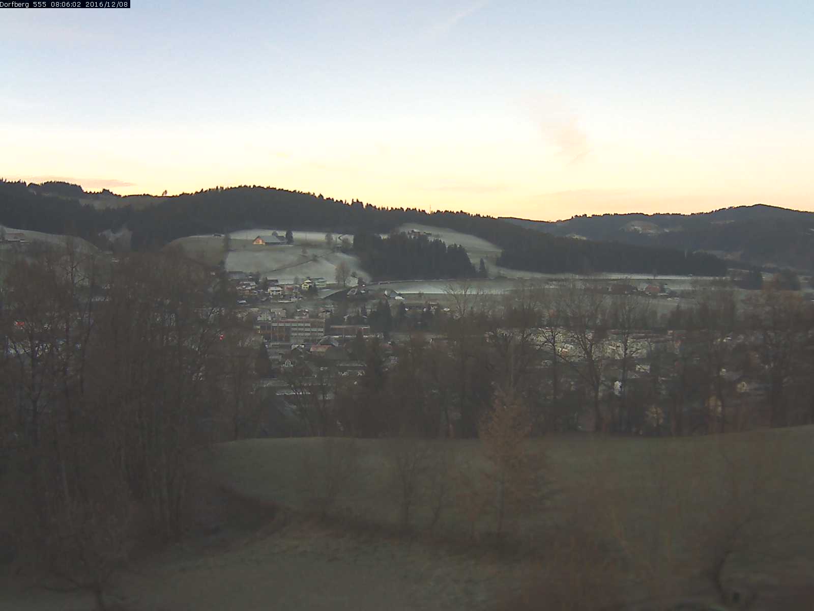 Webcam-Bild: Aussicht vom Dorfberg in Langnau 20161208-080601