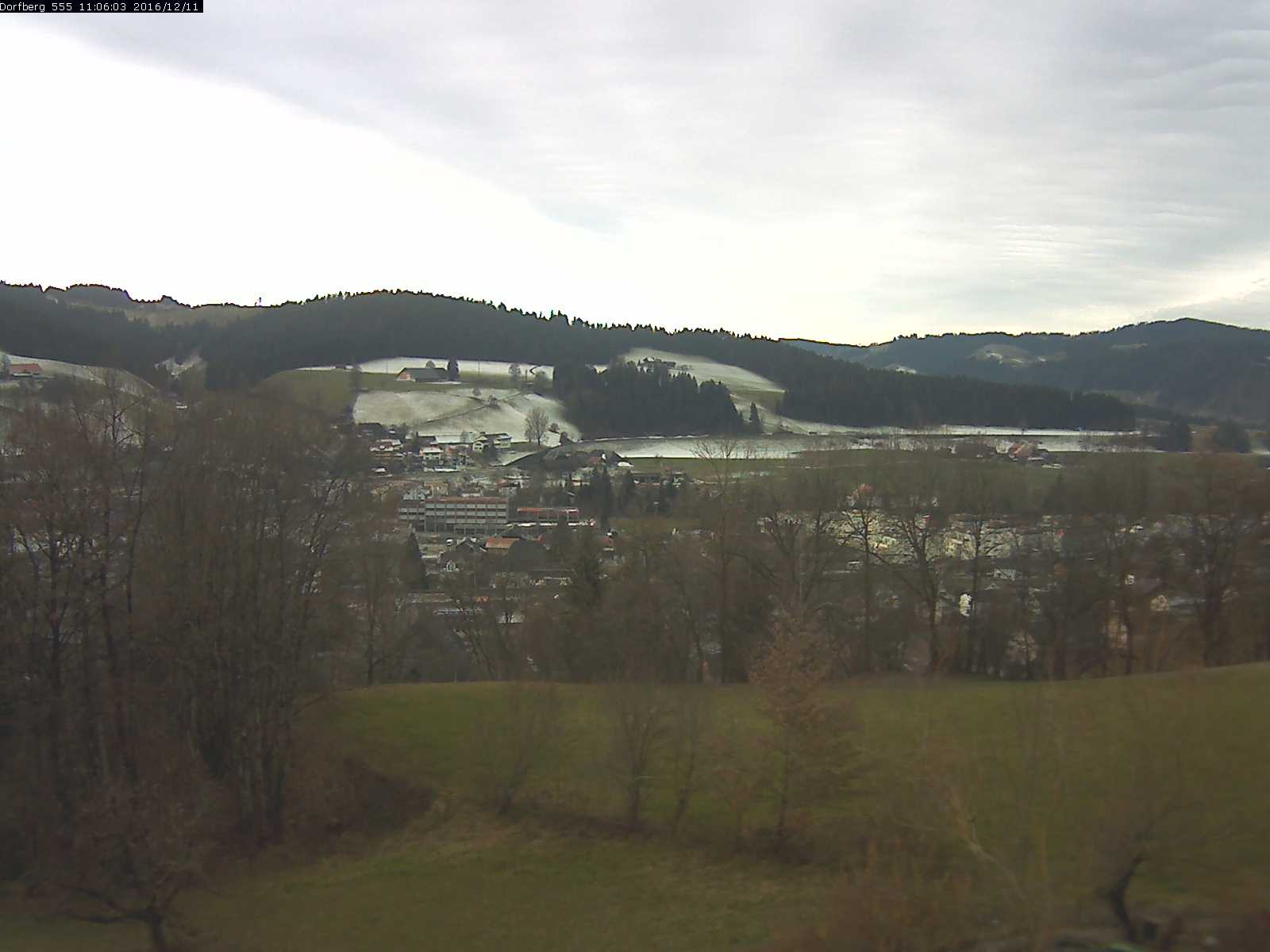 Webcam-Bild: Aussicht vom Dorfberg in Langnau 20161211-110601