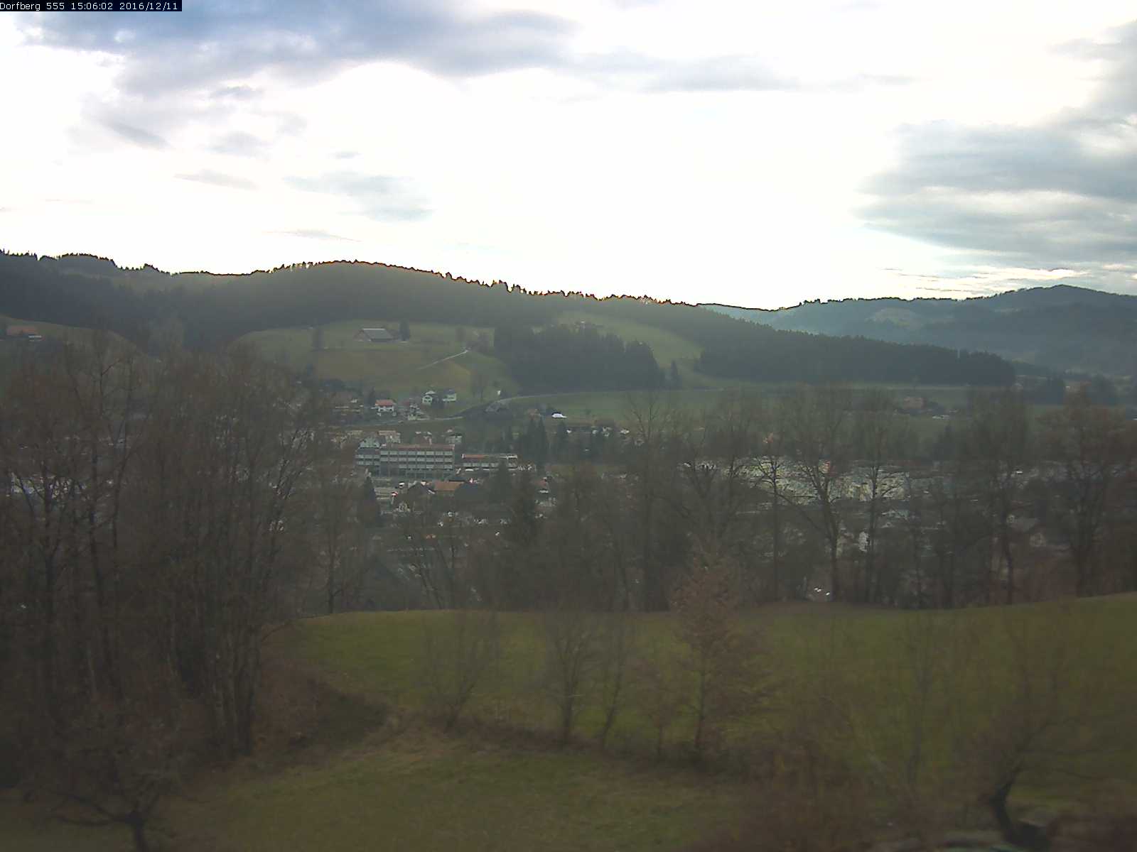 Webcam-Bild: Aussicht vom Dorfberg in Langnau 20161211-150601