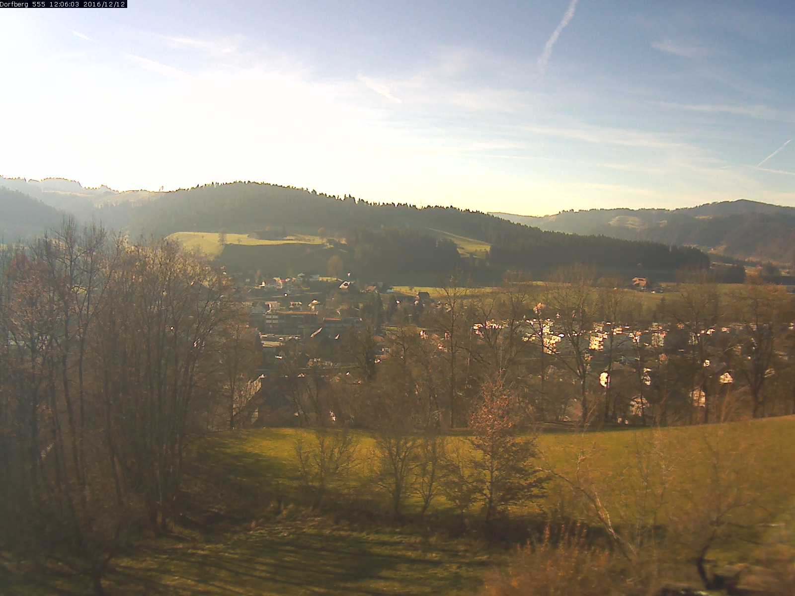 Webcam-Bild: Aussicht vom Dorfberg in Langnau 20161212-120602