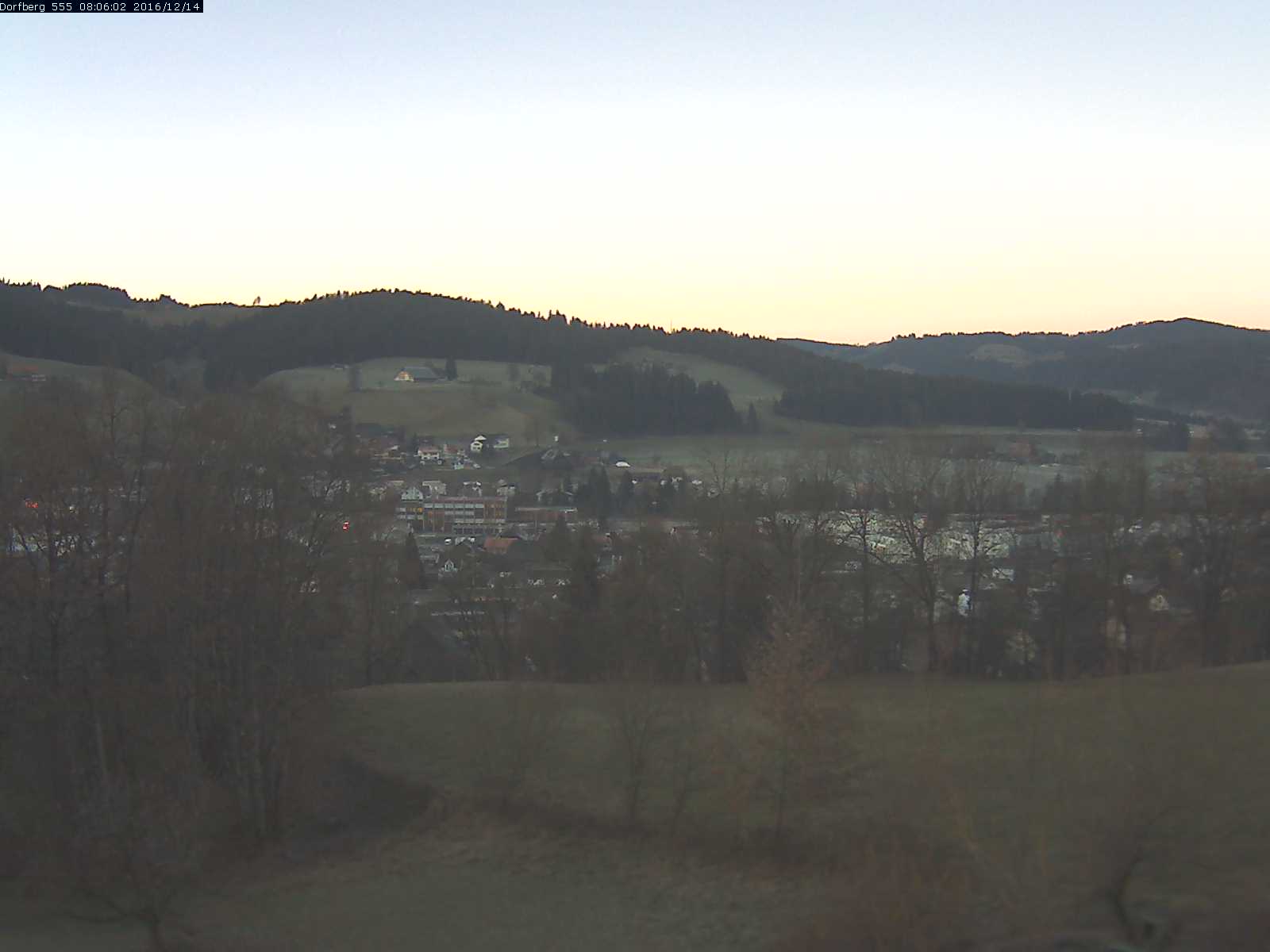 Webcam-Bild: Aussicht vom Dorfberg in Langnau 20161214-080601
