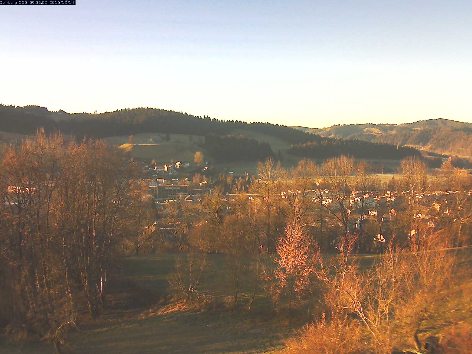 Webcam-Bild: Aussicht vom Dorfberg in Langnau 20161214-090601