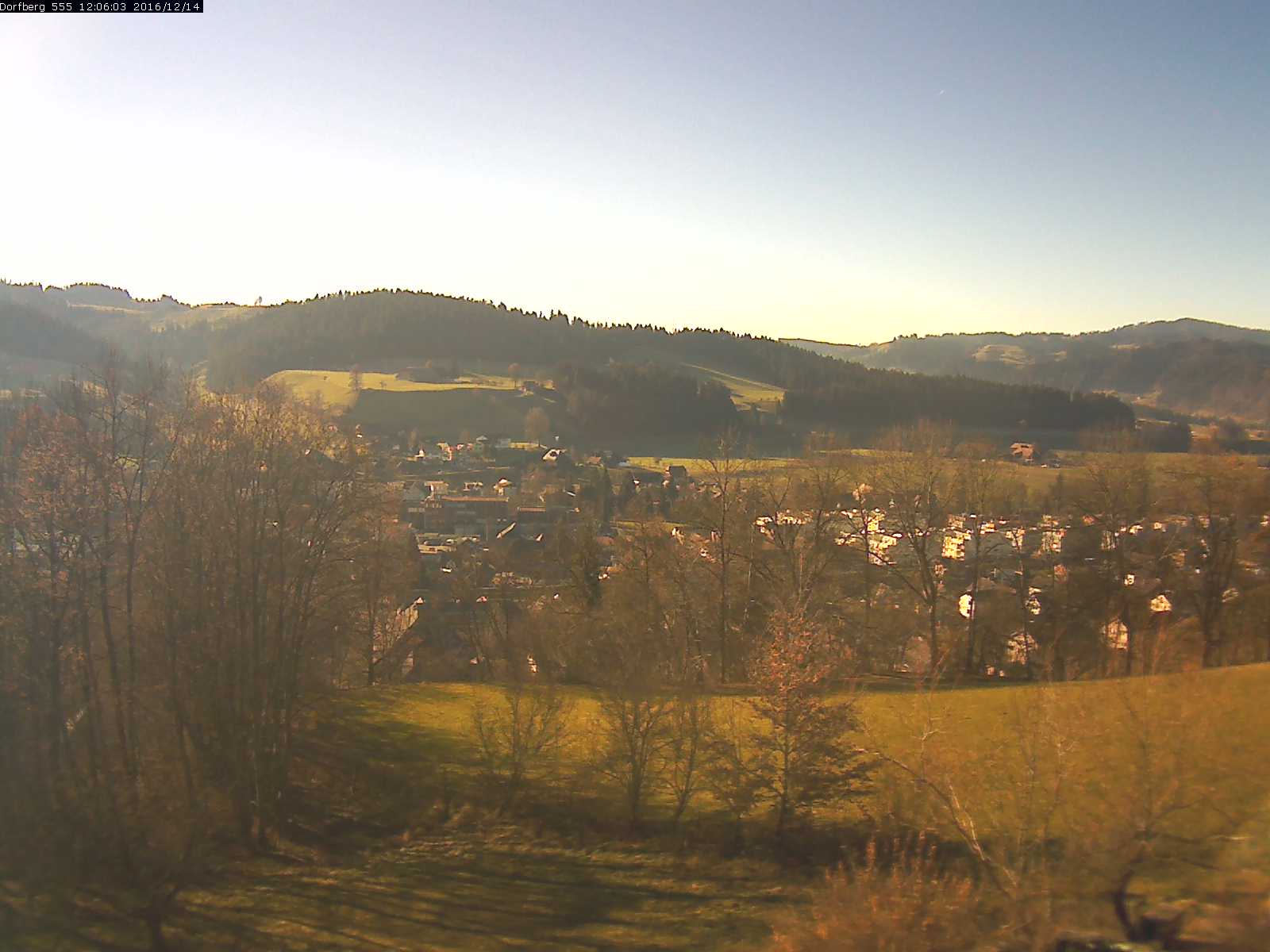 Webcam-Bild: Aussicht vom Dorfberg in Langnau 20161214-120601