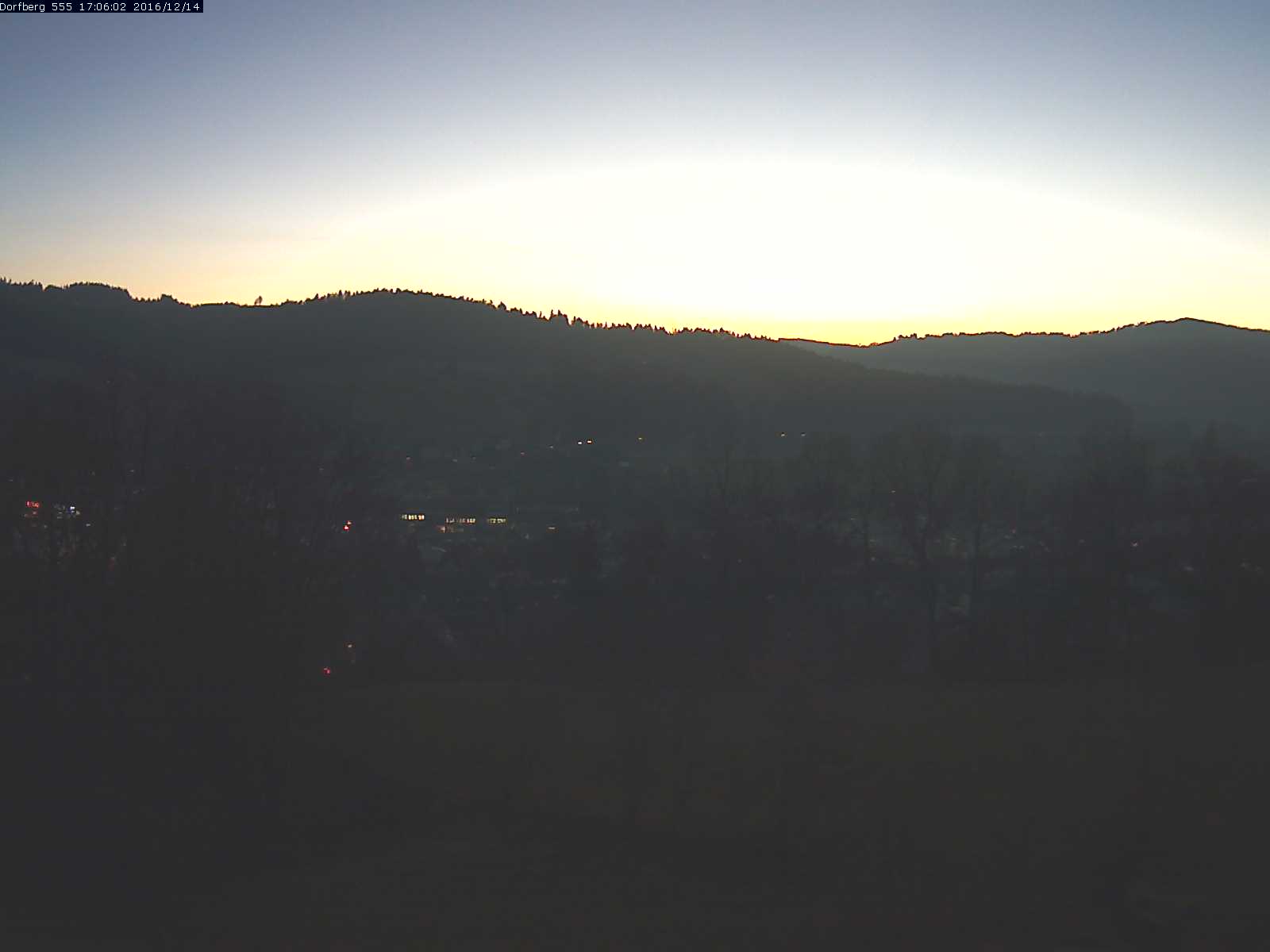 Webcam-Bild: Aussicht vom Dorfberg in Langnau 20161214-170601