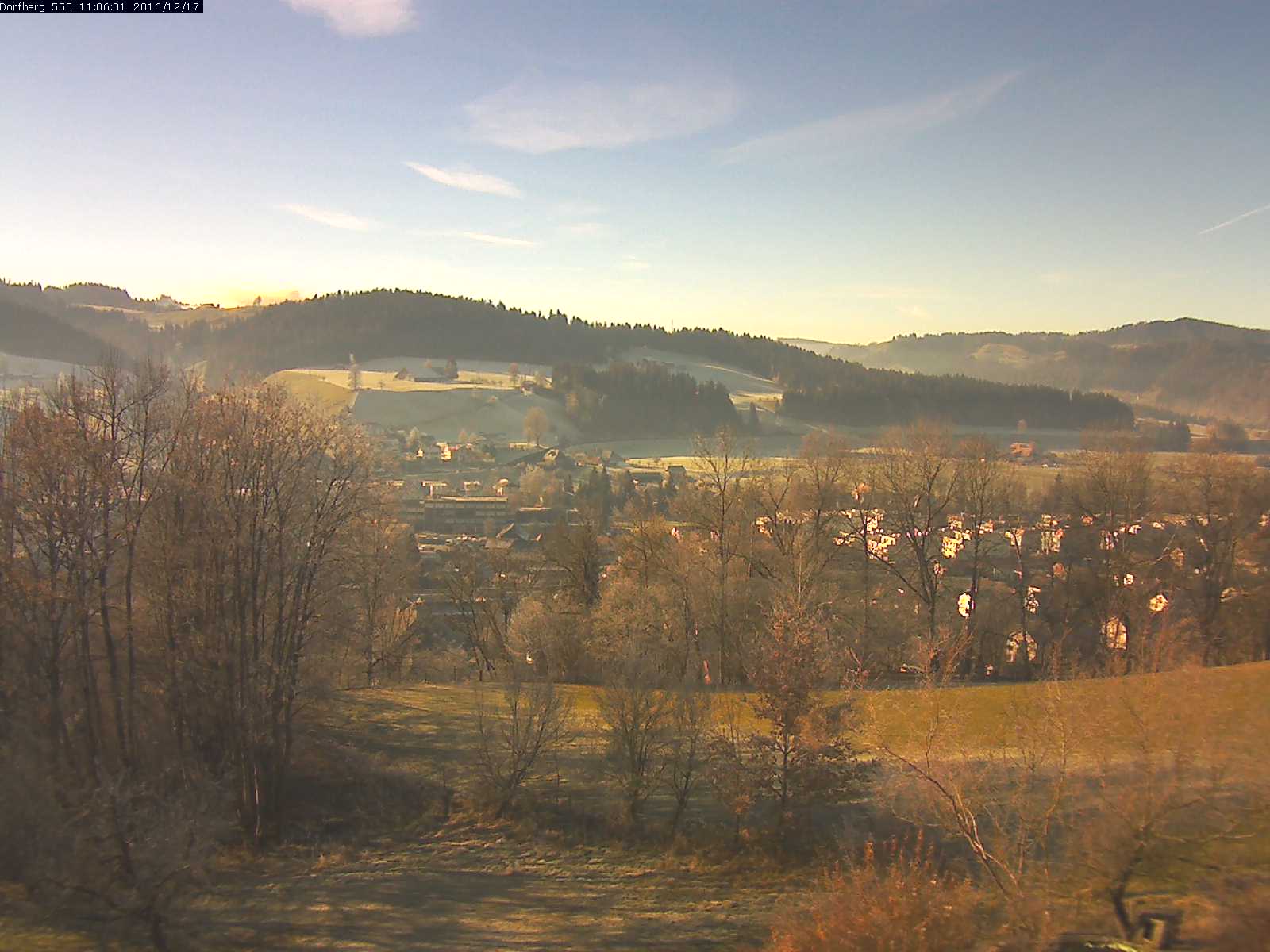Webcam-Bild: Aussicht vom Dorfberg in Langnau 20161217-110601