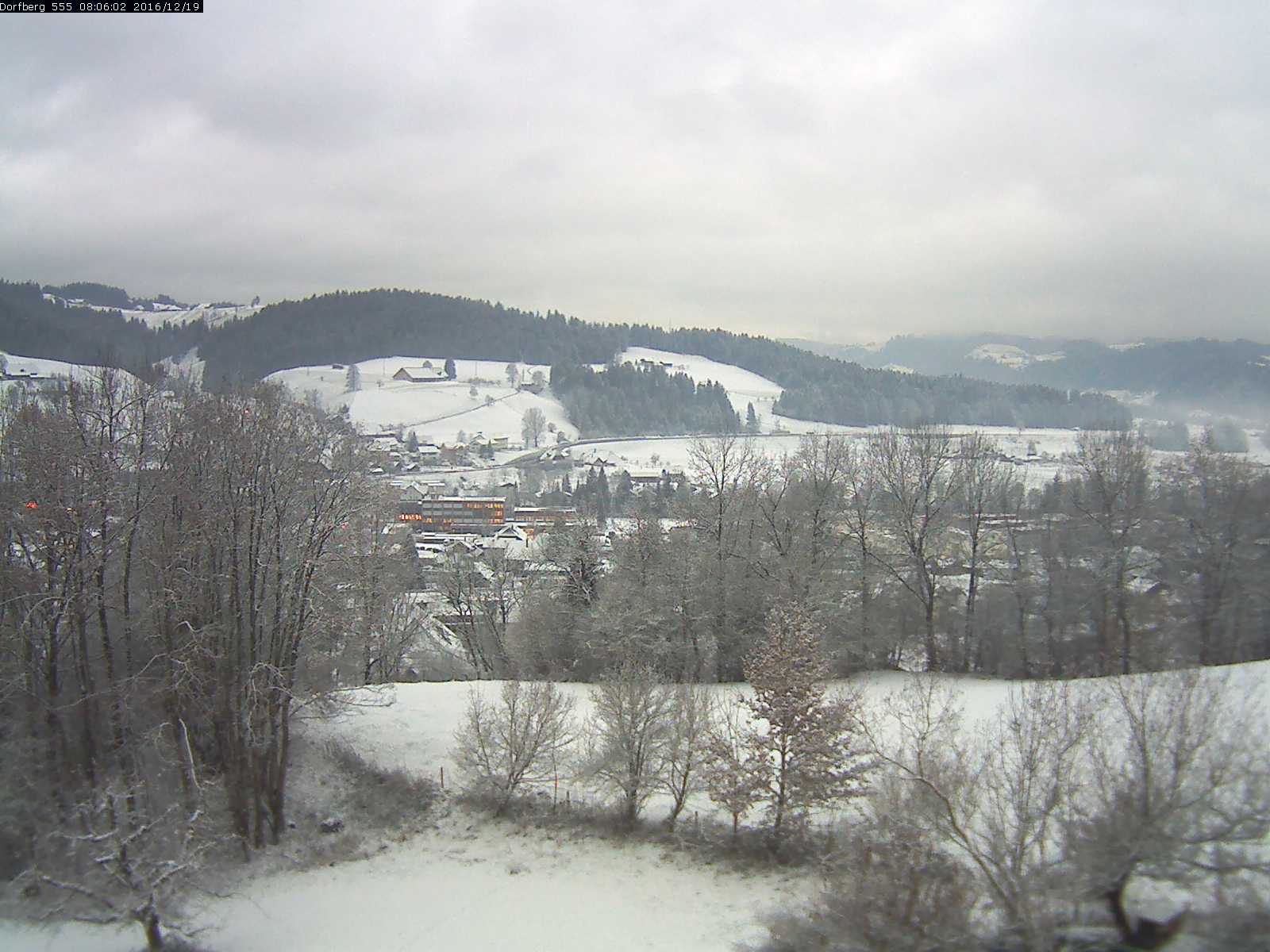Webcam-Bild: Aussicht vom Dorfberg in Langnau 20161219-080601