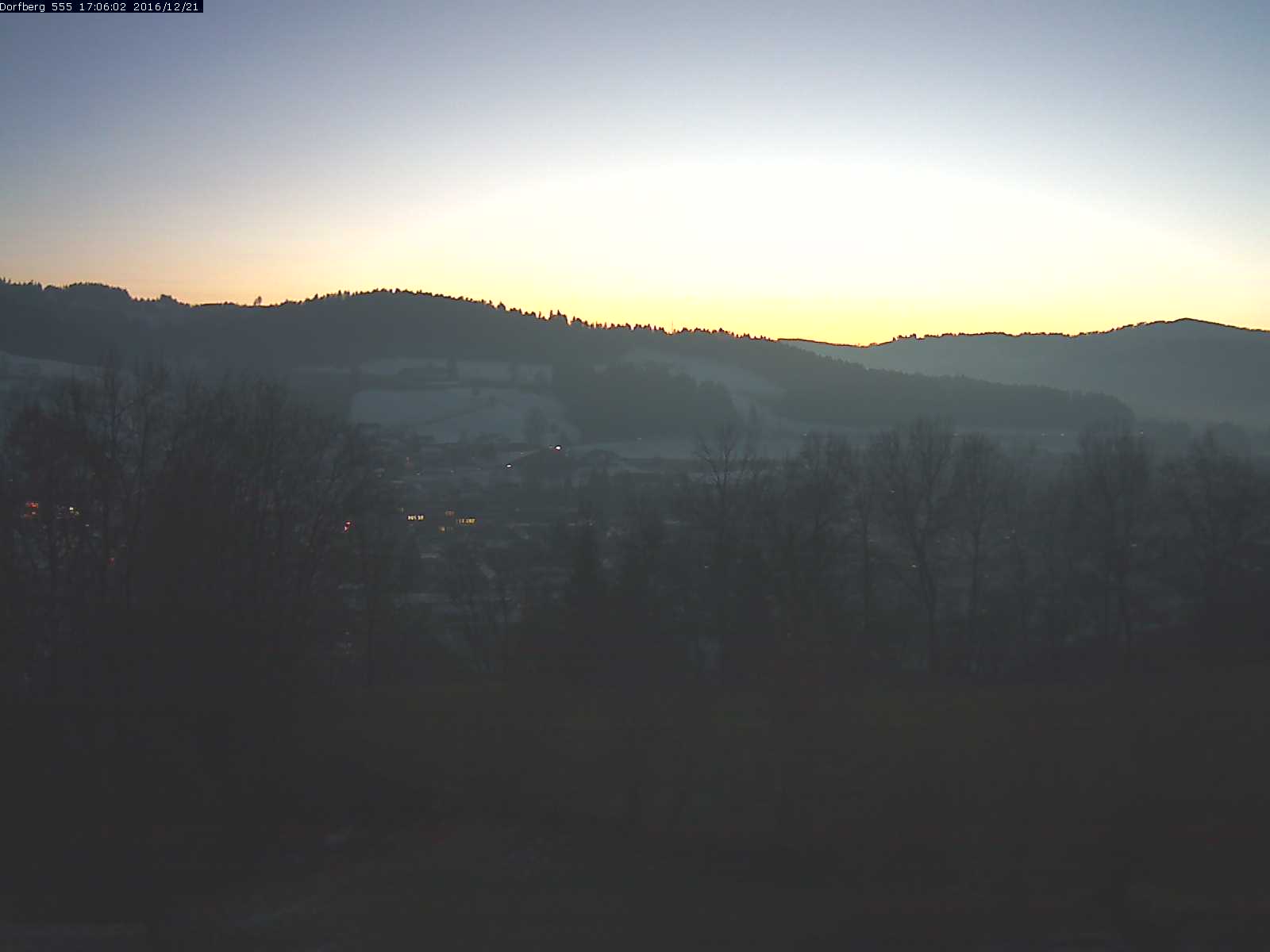 Webcam-Bild: Aussicht vom Dorfberg in Langnau 20161221-170601