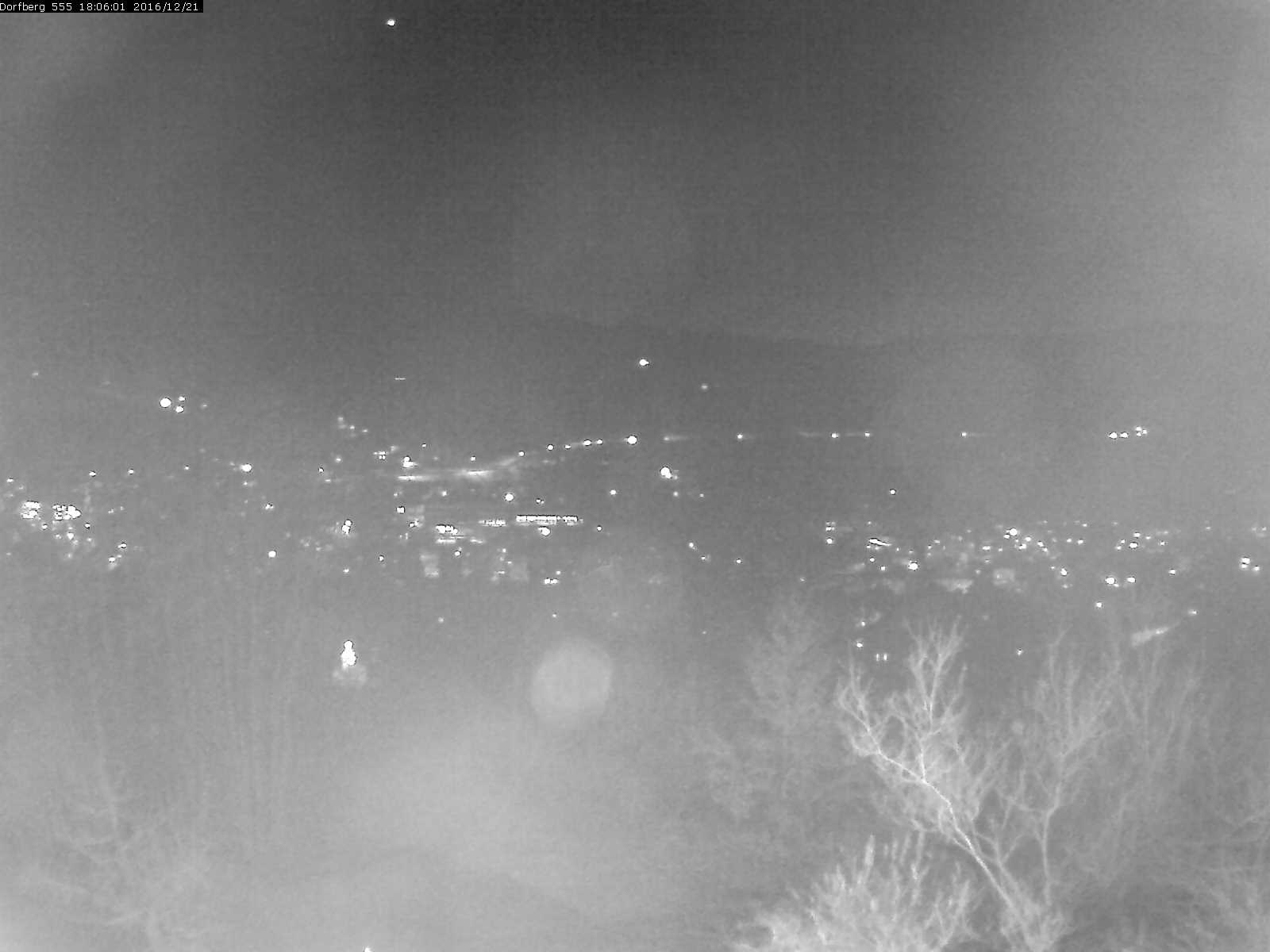 Webcam-Bild: Aussicht vom Dorfberg in Langnau 20161221-180601