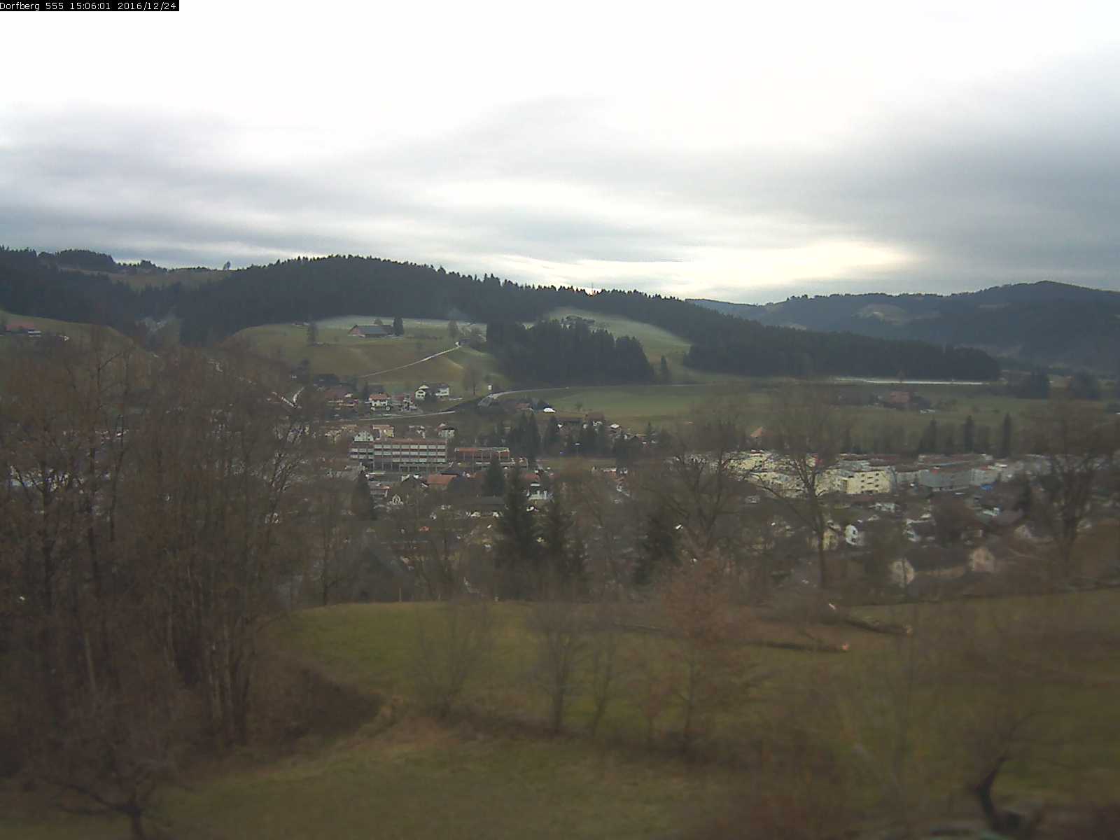 Webcam-Bild: Aussicht vom Dorfberg in Langnau 20161224-150601