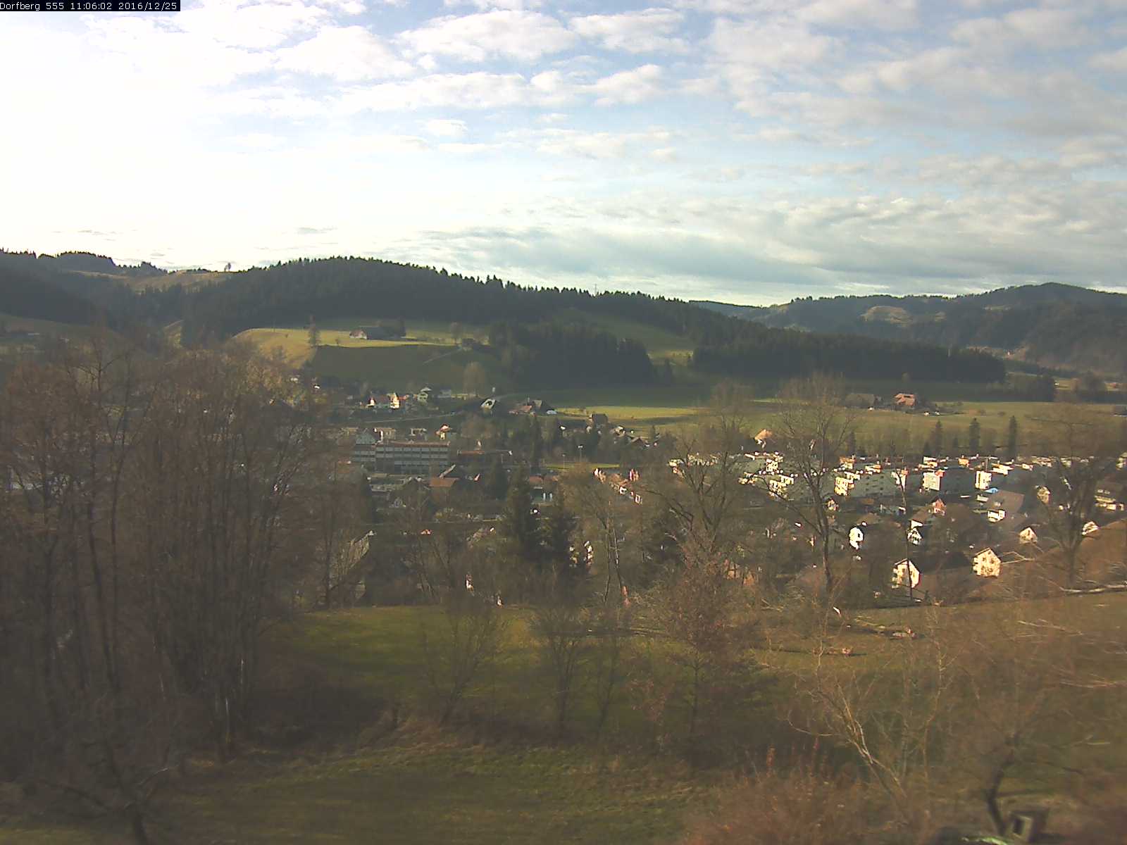 Webcam-Bild: Aussicht vom Dorfberg in Langnau 20161225-110601