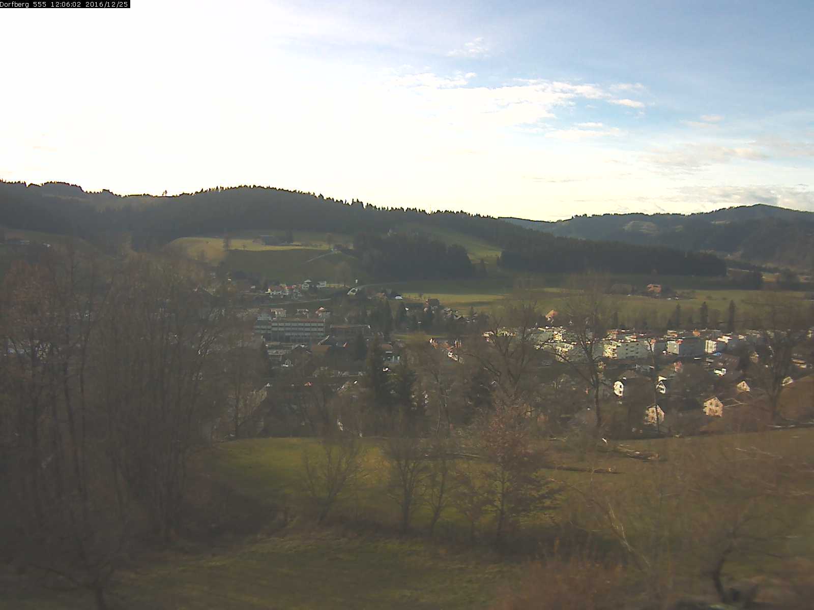 Webcam-Bild: Aussicht vom Dorfberg in Langnau 20161225-120601