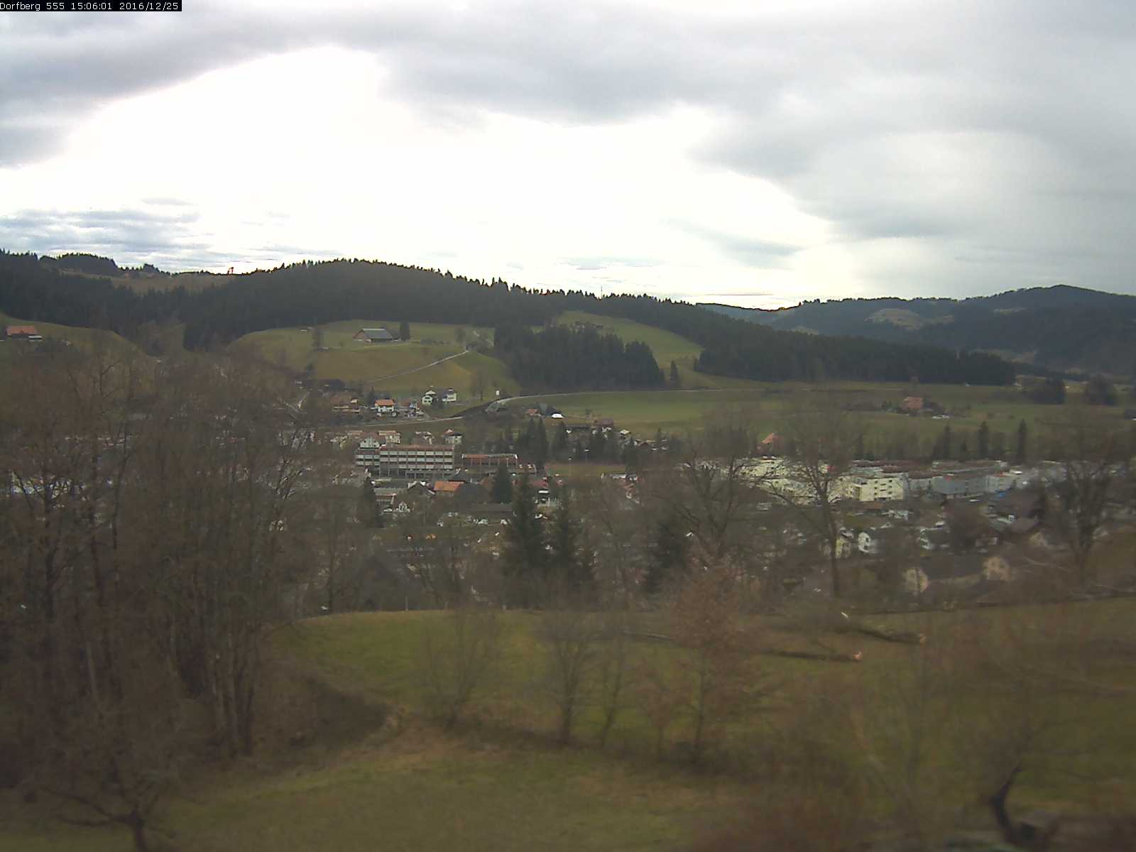 Webcam-Bild: Aussicht vom Dorfberg in Langnau 20161225-150601