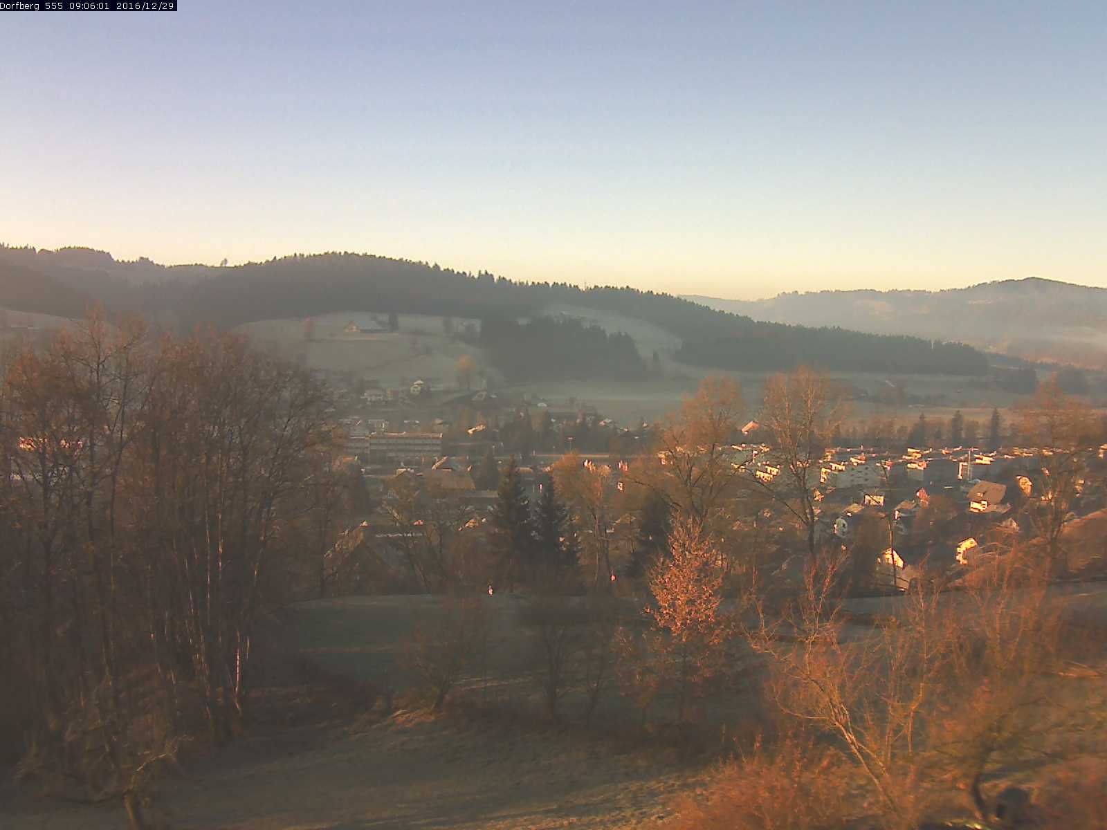 Webcam-Bild: Aussicht vom Dorfberg in Langnau 20161229-090601
