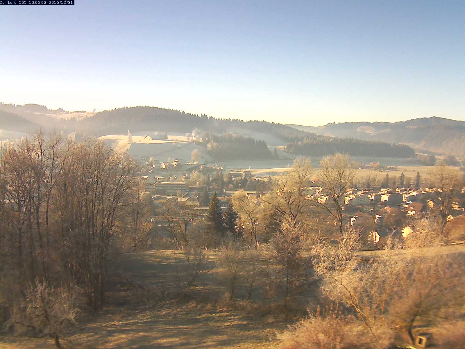 Webcam-Bild: Aussicht vom Dorfberg in Langnau 20161231-100601