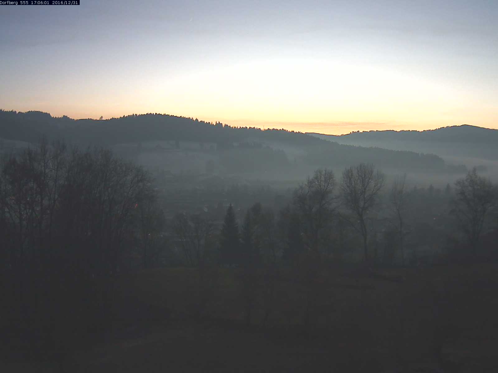 Webcam-Bild: Aussicht vom Dorfberg in Langnau 20161231-170601
