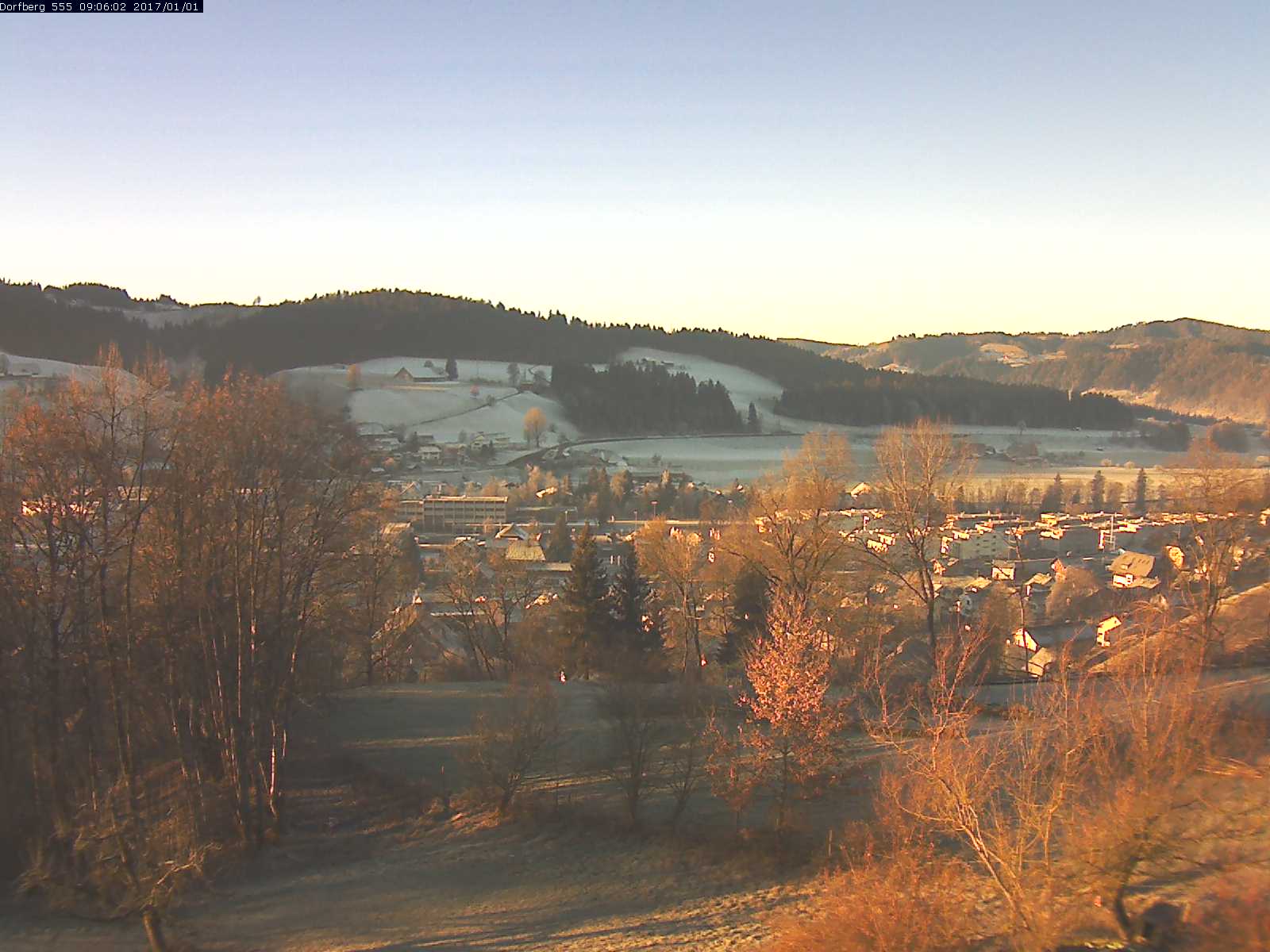 Webcam-Bild: Aussicht vom Dorfberg in Langnau 20170101-090601