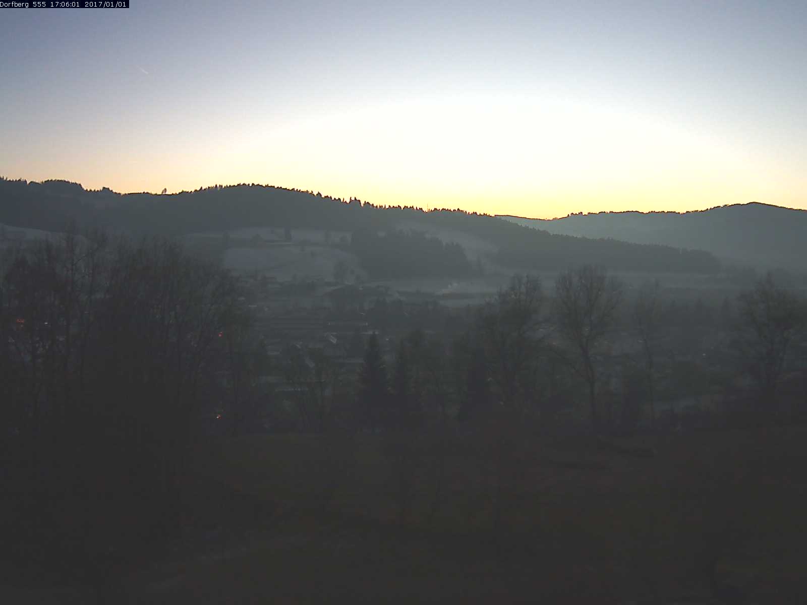 Webcam-Bild: Aussicht vom Dorfberg in Langnau 20170101-170601