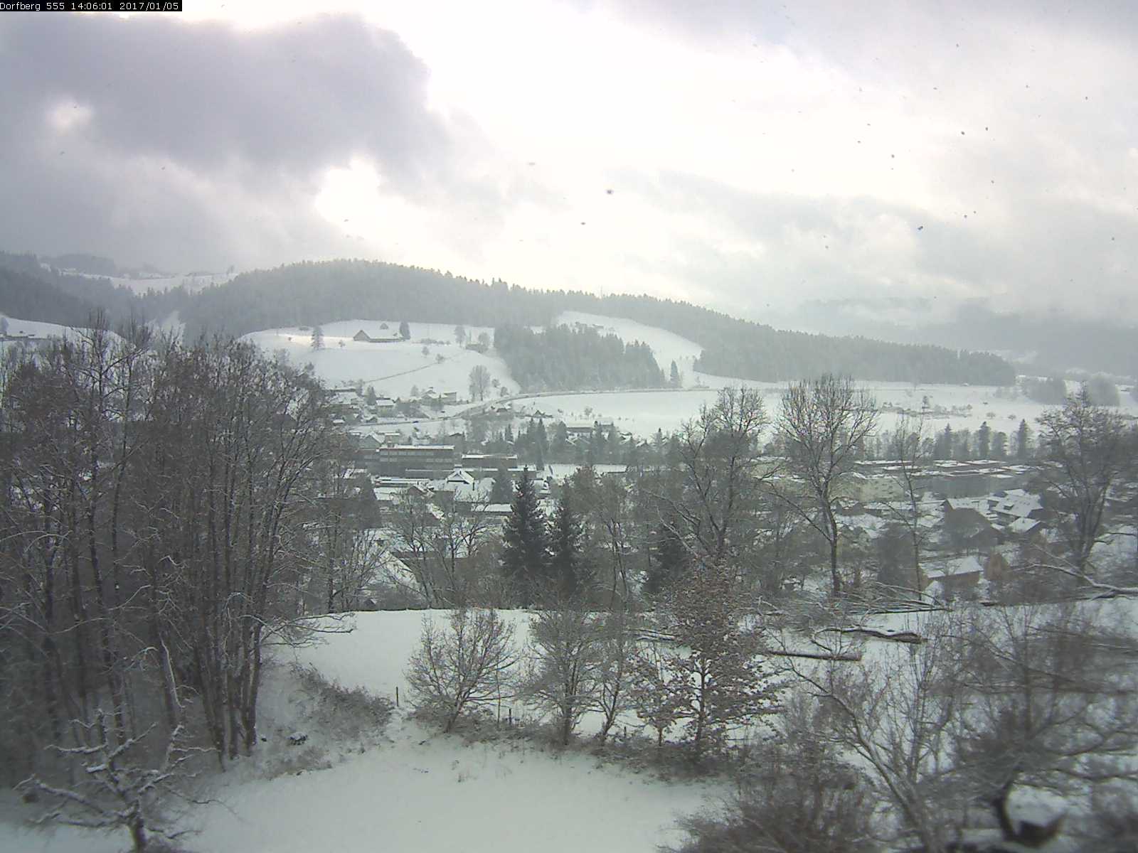 Webcam-Bild: Aussicht vom Dorfberg in Langnau 20170105-140601