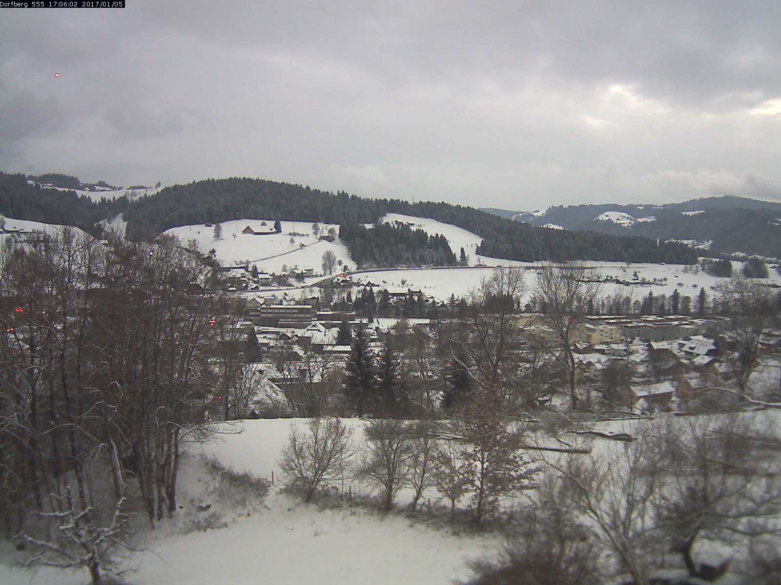 Webcam-Bild: Aussicht vom Dorfberg in Langnau 20170105-170601
