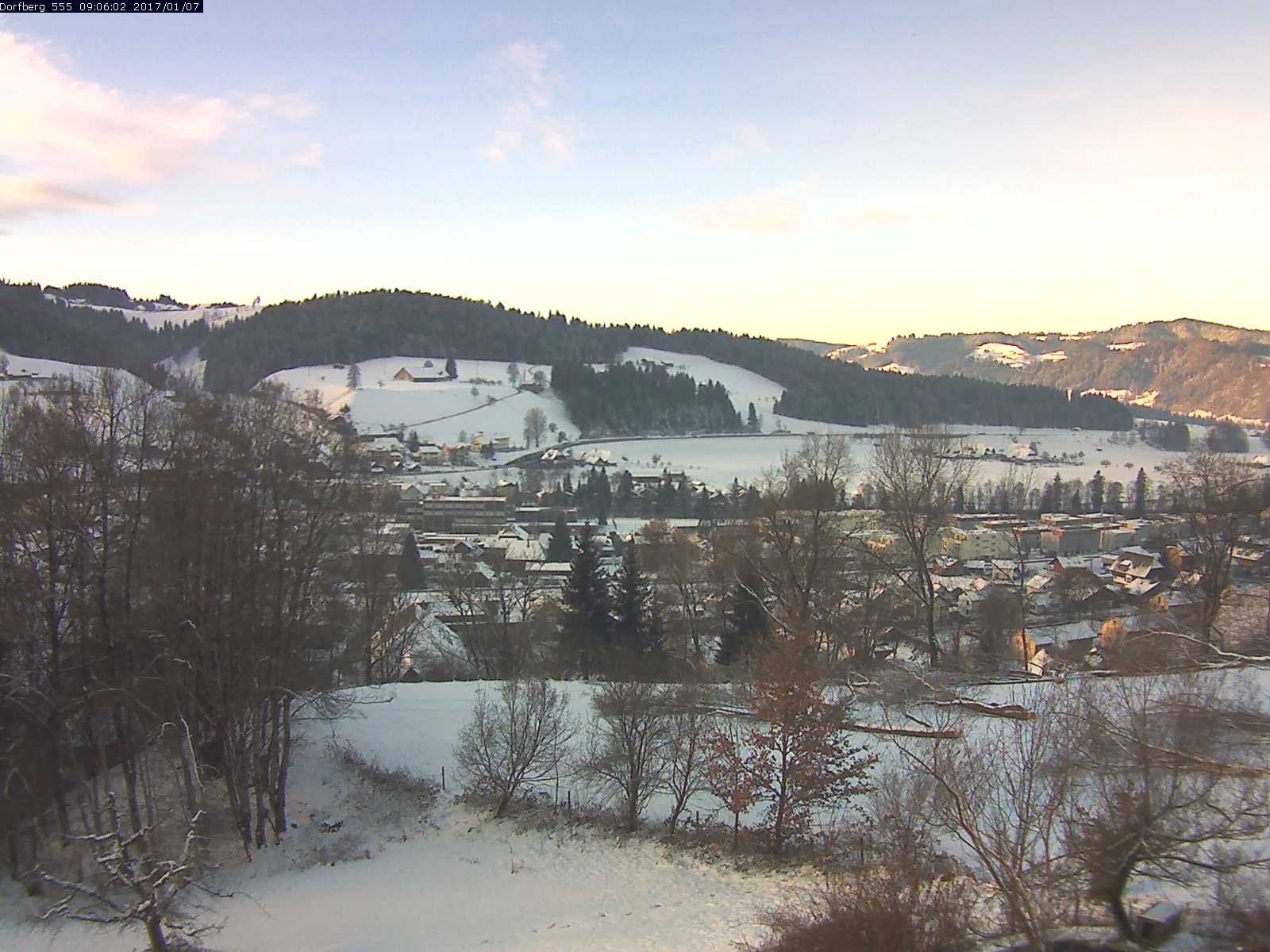 Webcam-Bild: Aussicht vom Dorfberg in Langnau 20170107-090601