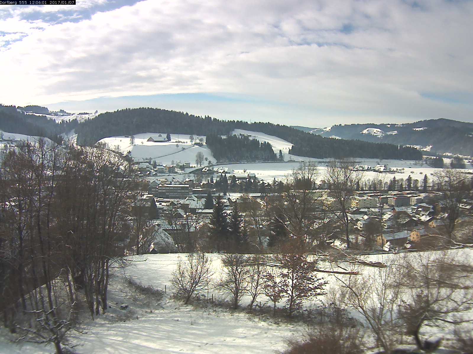 Webcam-Bild: Aussicht vom Dorfberg in Langnau 20170107-120601
