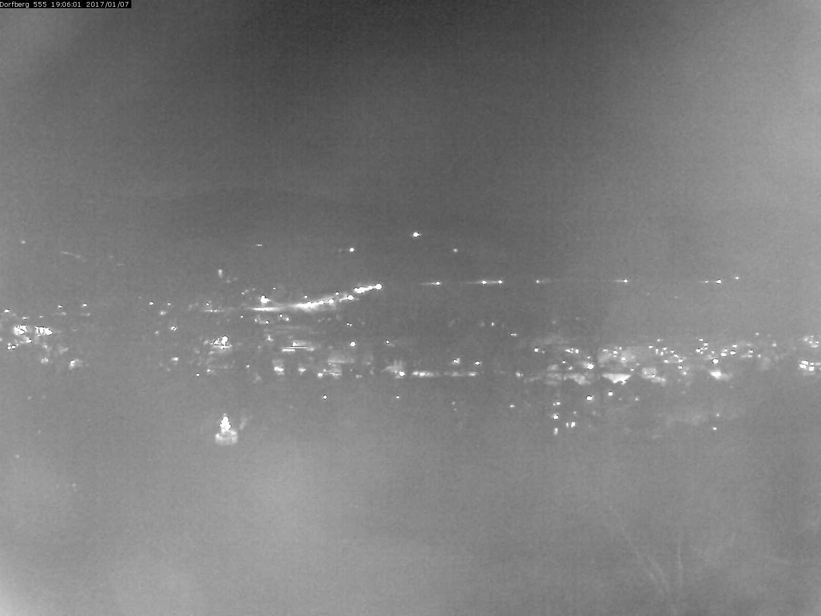 Webcam-Bild: Aussicht vom Dorfberg in Langnau 20170107-190601