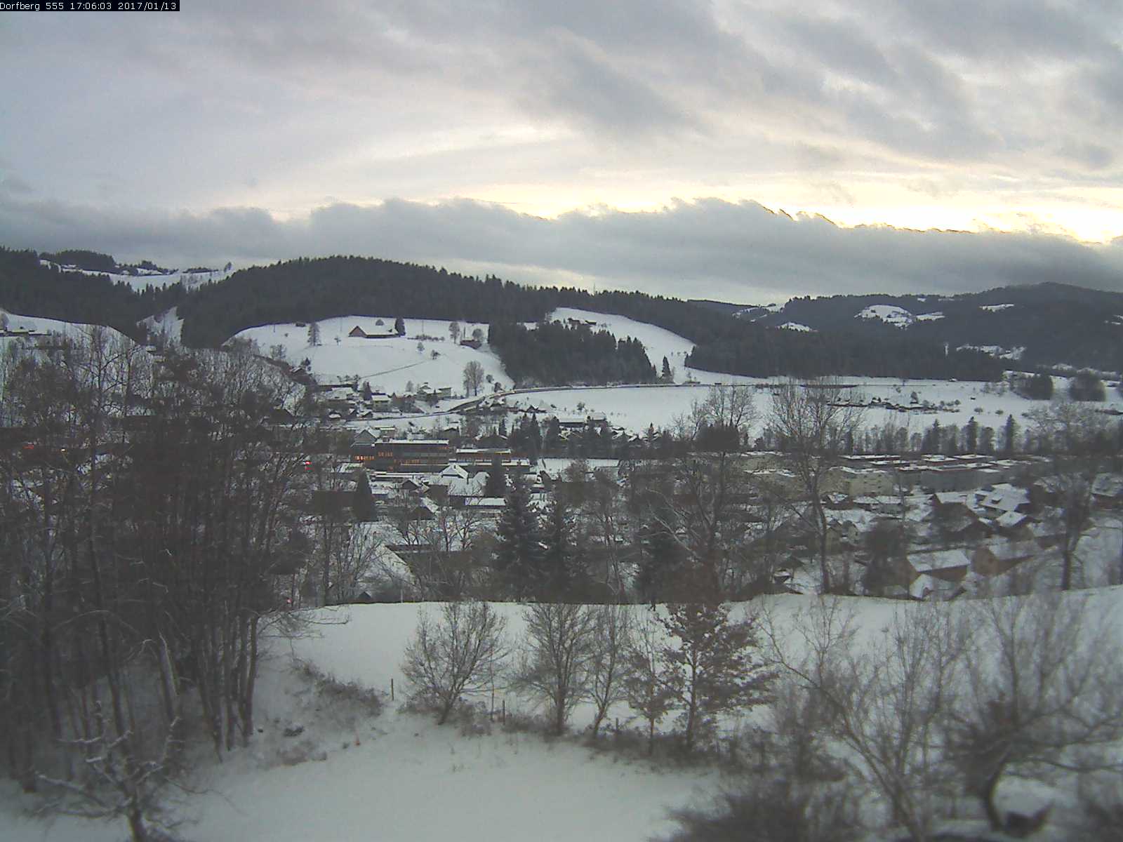 Webcam-Bild: Aussicht vom Dorfberg in Langnau 20170113-170601