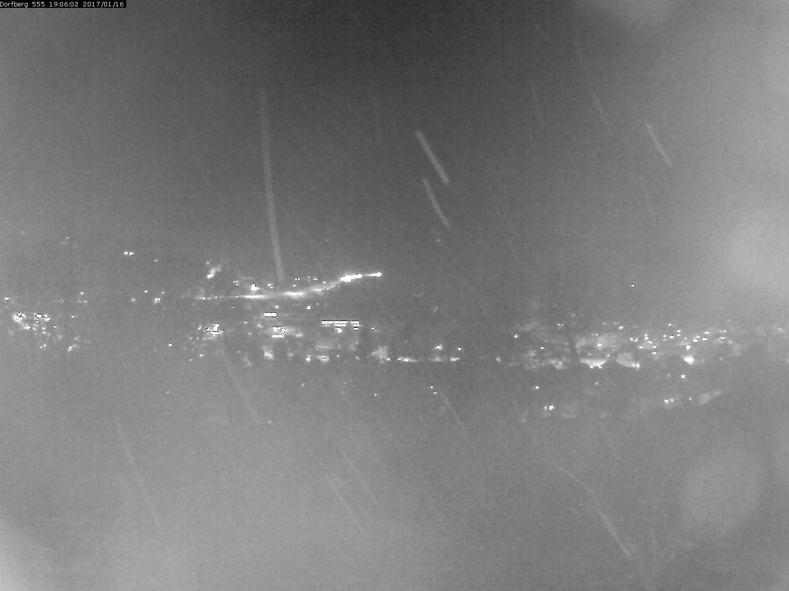 Webcam-Bild: Aussicht vom Dorfberg in Langnau 20170116-190601