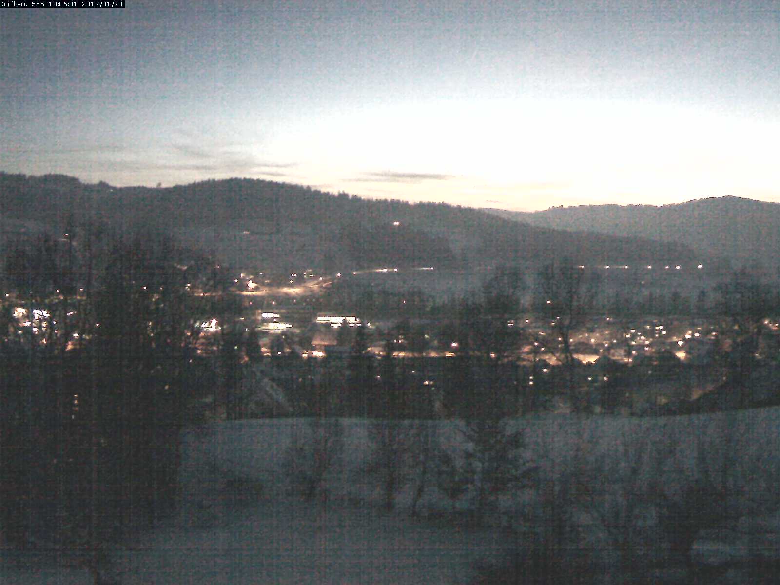 Webcam-Bild: Aussicht vom Dorfberg in Langnau 20170123-180601