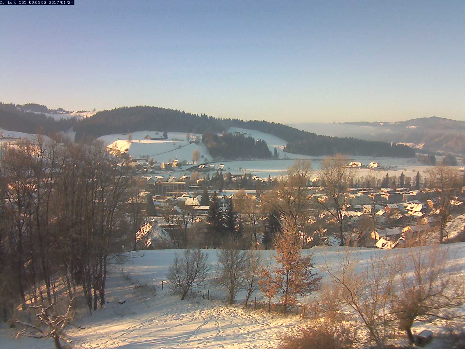 Webcam-Bild: Aussicht vom Dorfberg in Langnau 20170124-090601