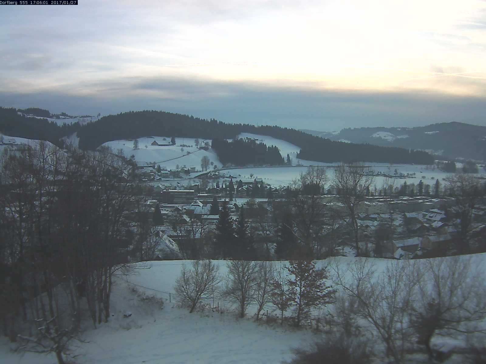 Webcam-Bild: Aussicht vom Dorfberg in Langnau 20170127-170601
