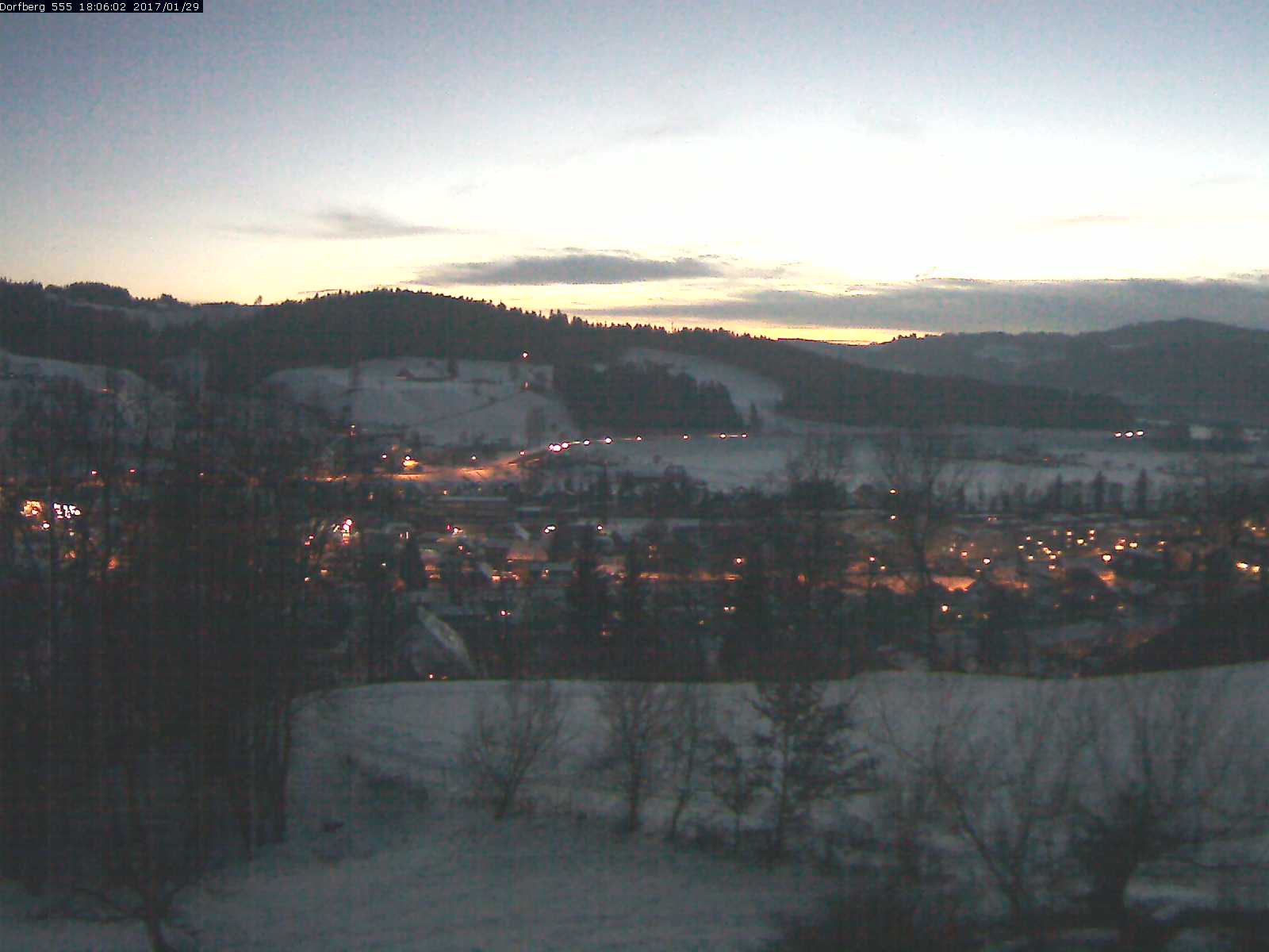 Webcam-Bild: Aussicht vom Dorfberg in Langnau 20170129-180601