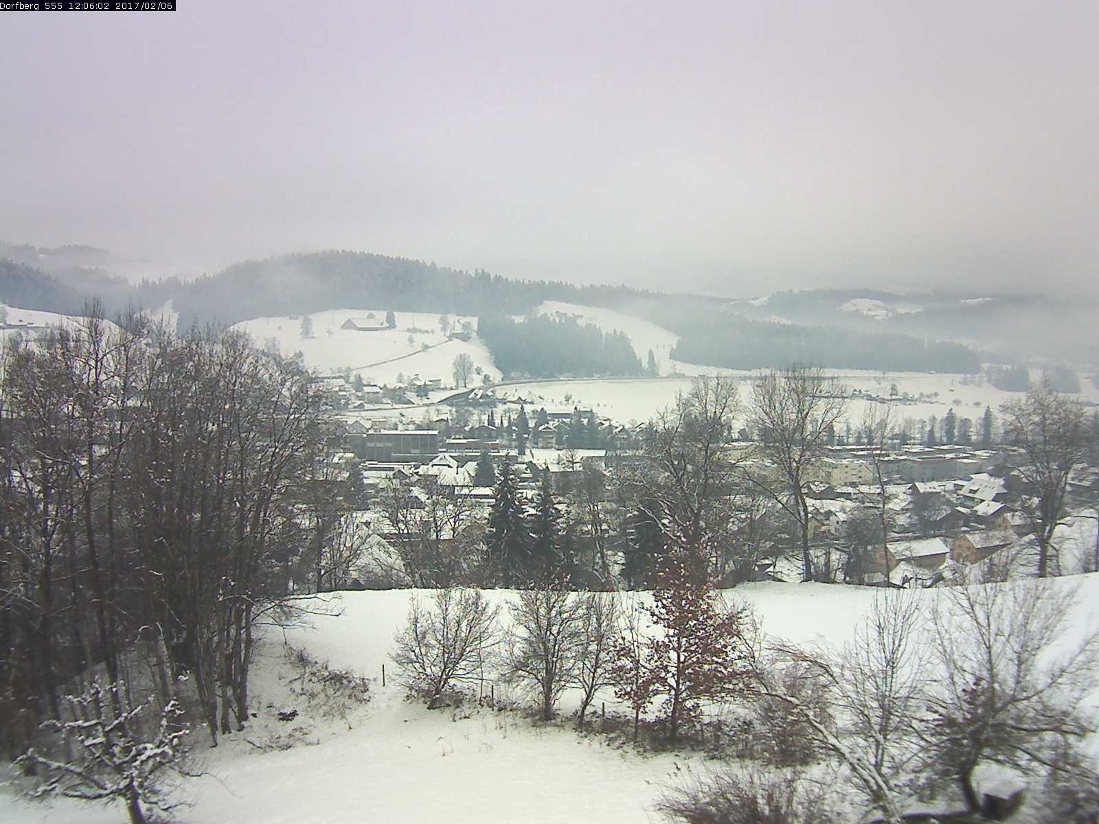Webcam-Bild: Aussicht vom Dorfberg in Langnau 20170206-120601