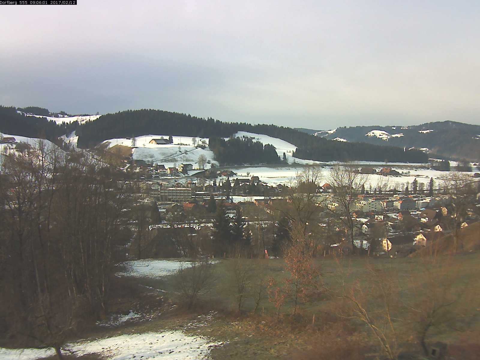 Webcam-Bild: Aussicht vom Dorfberg in Langnau 20170212-090601