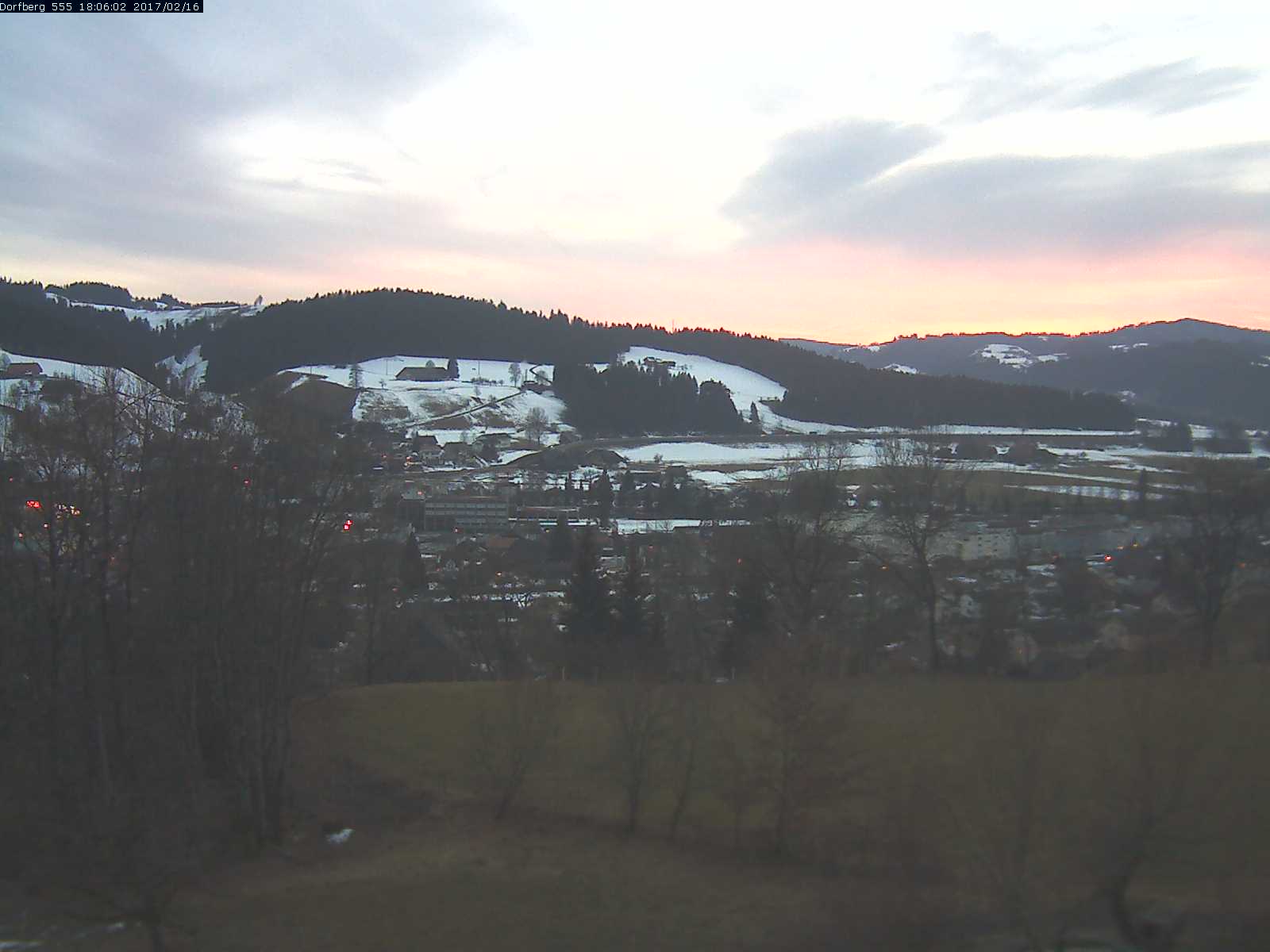 Webcam-Bild: Aussicht vom Dorfberg in Langnau 20170216-180601