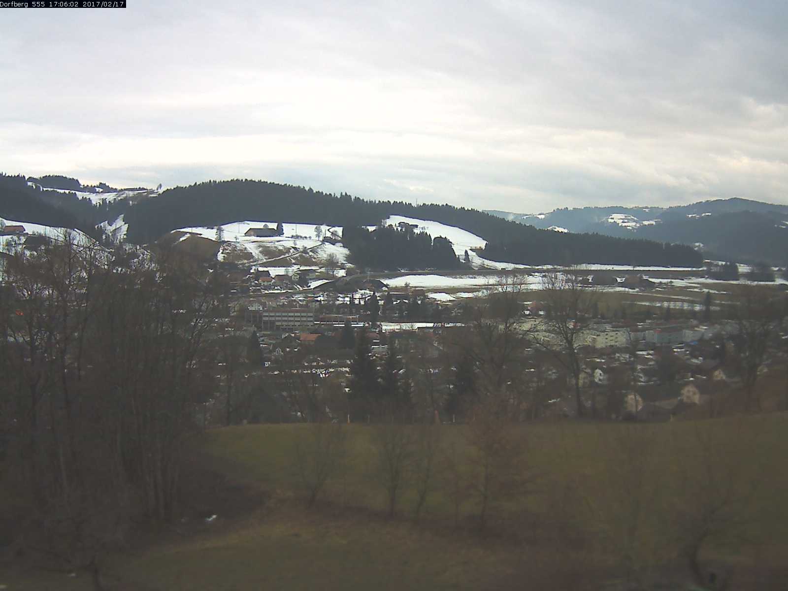 Webcam-Bild: Aussicht vom Dorfberg in Langnau 20170217-170601