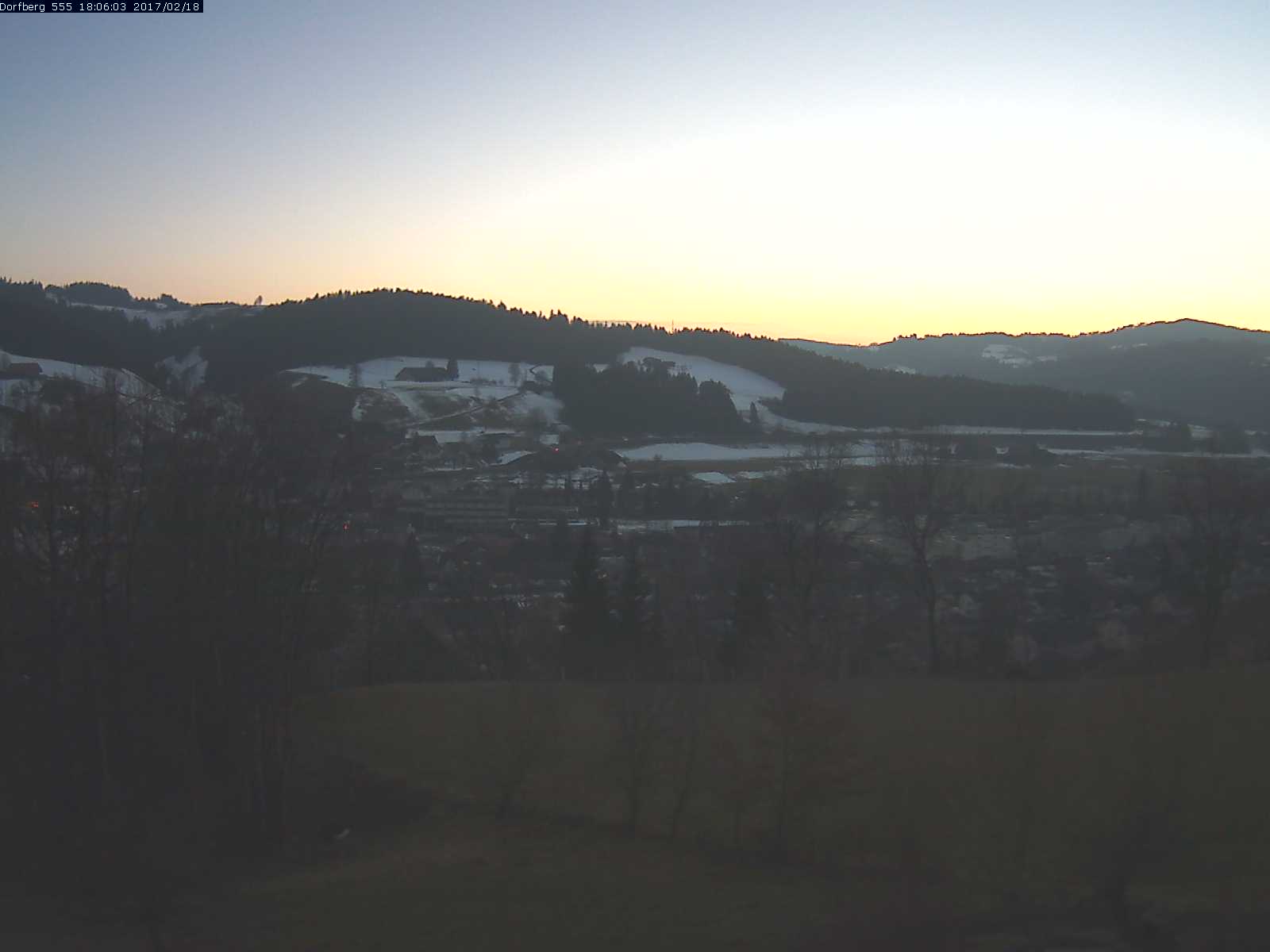 Webcam-Bild: Aussicht vom Dorfberg in Langnau 20170218-180601