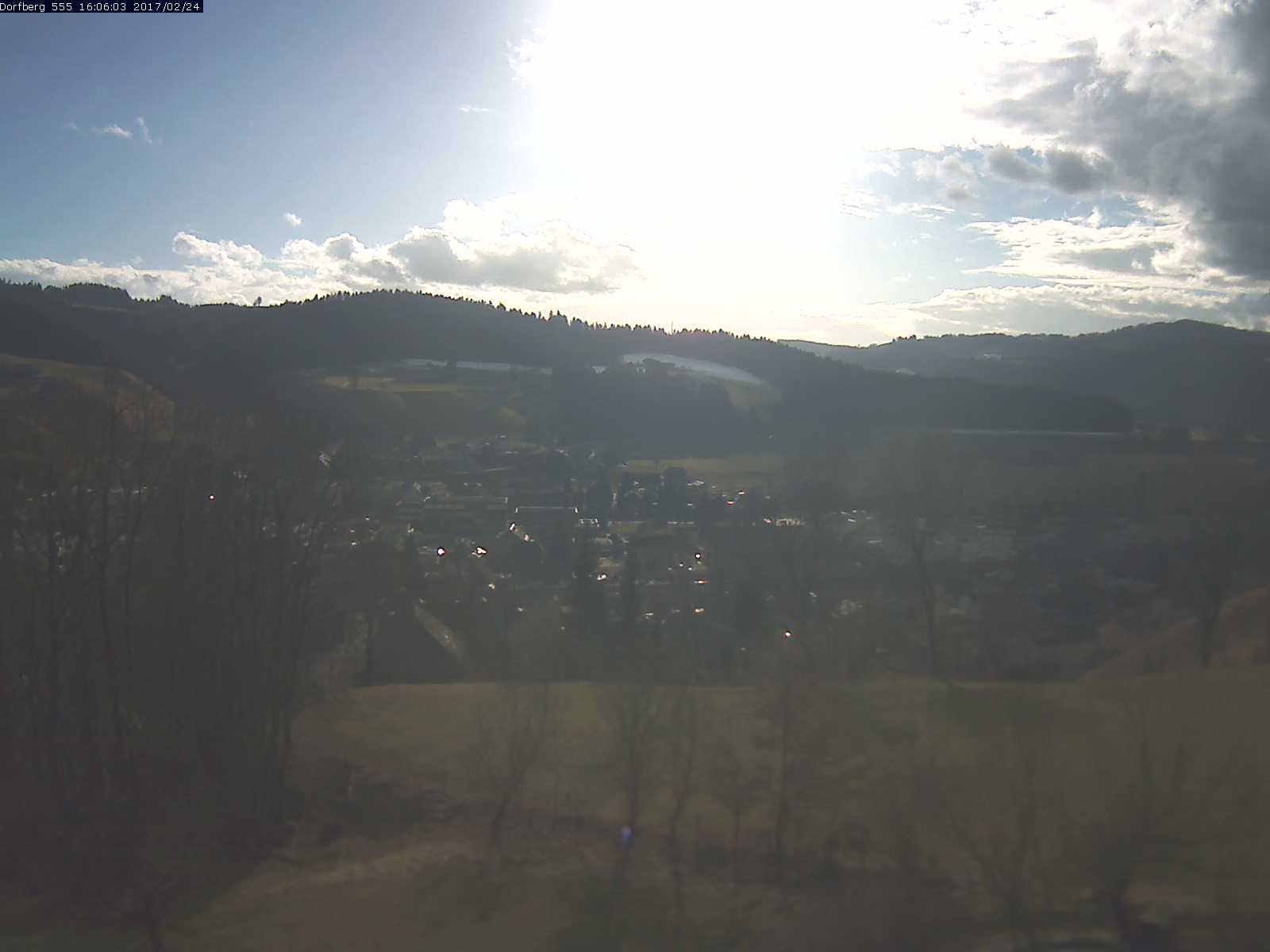 Webcam-Bild: Aussicht vom Dorfberg in Langnau 20170224-160601