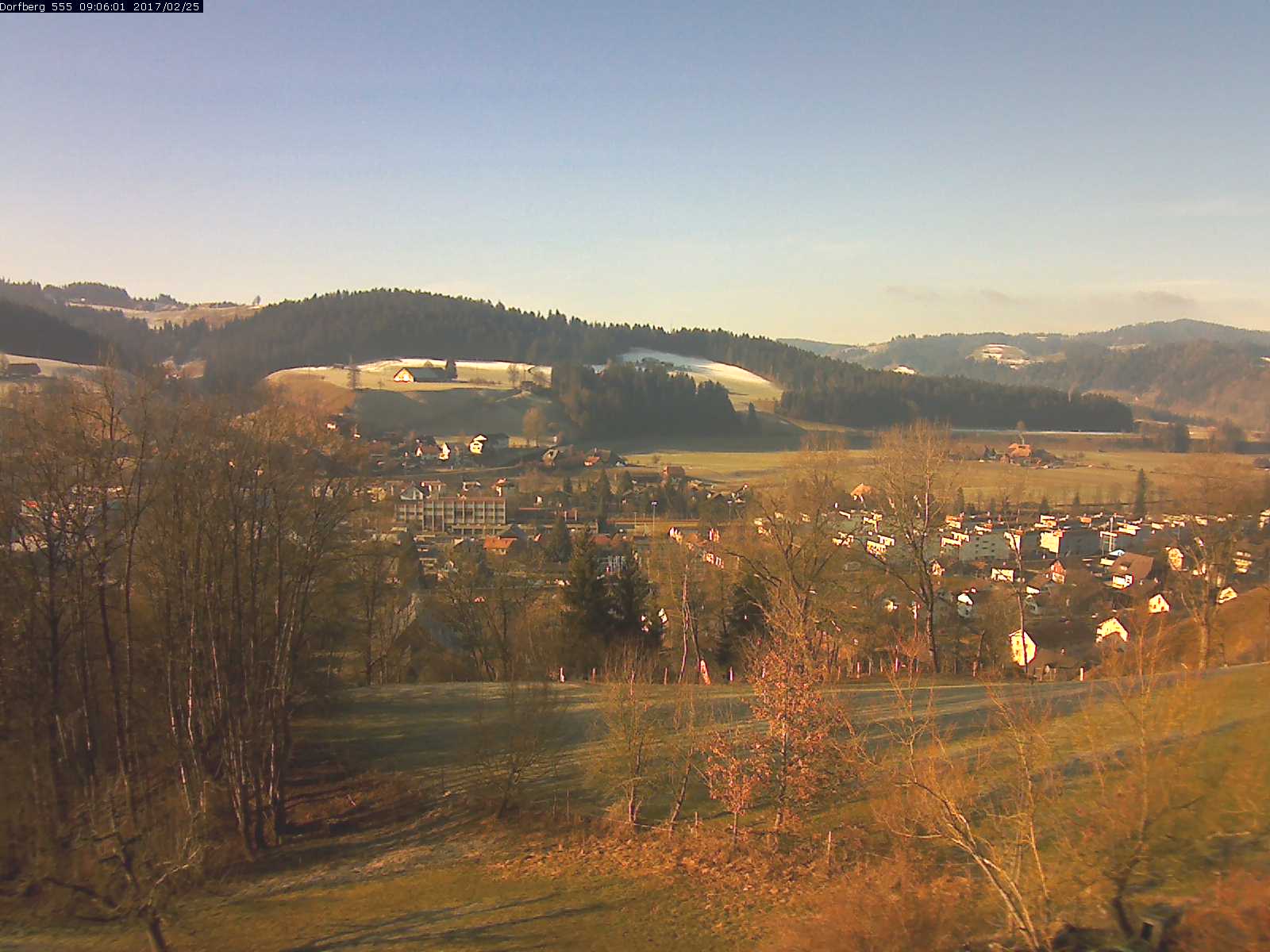 Webcam-Bild: Aussicht vom Dorfberg in Langnau 20170225-090601
