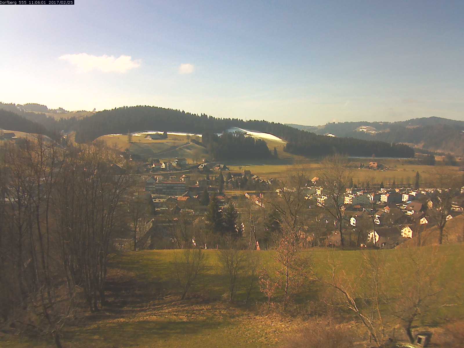 Webcam-Bild: Aussicht vom Dorfberg in Langnau 20170225-110601