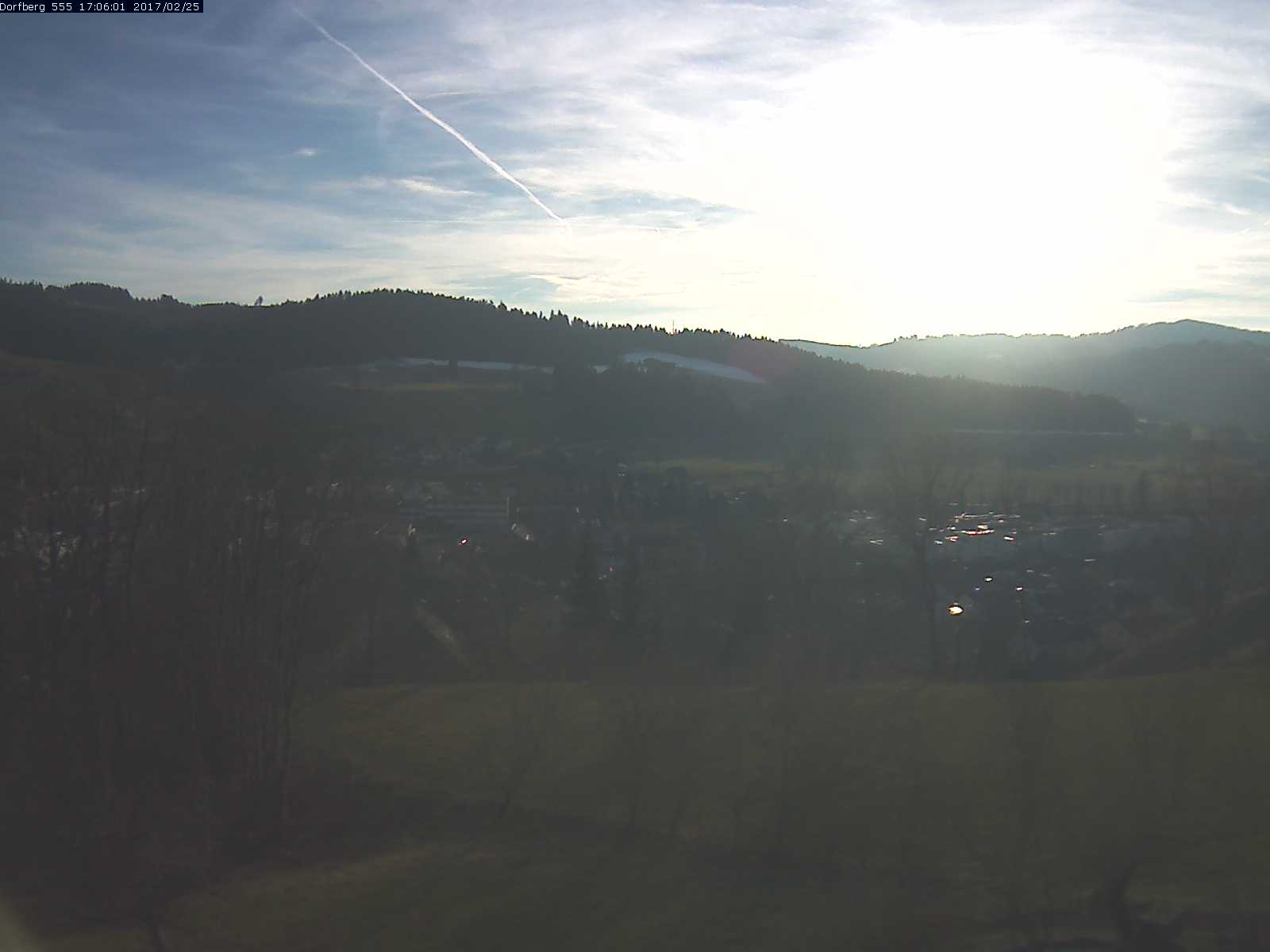 Webcam-Bild: Aussicht vom Dorfberg in Langnau 20170225-170601
