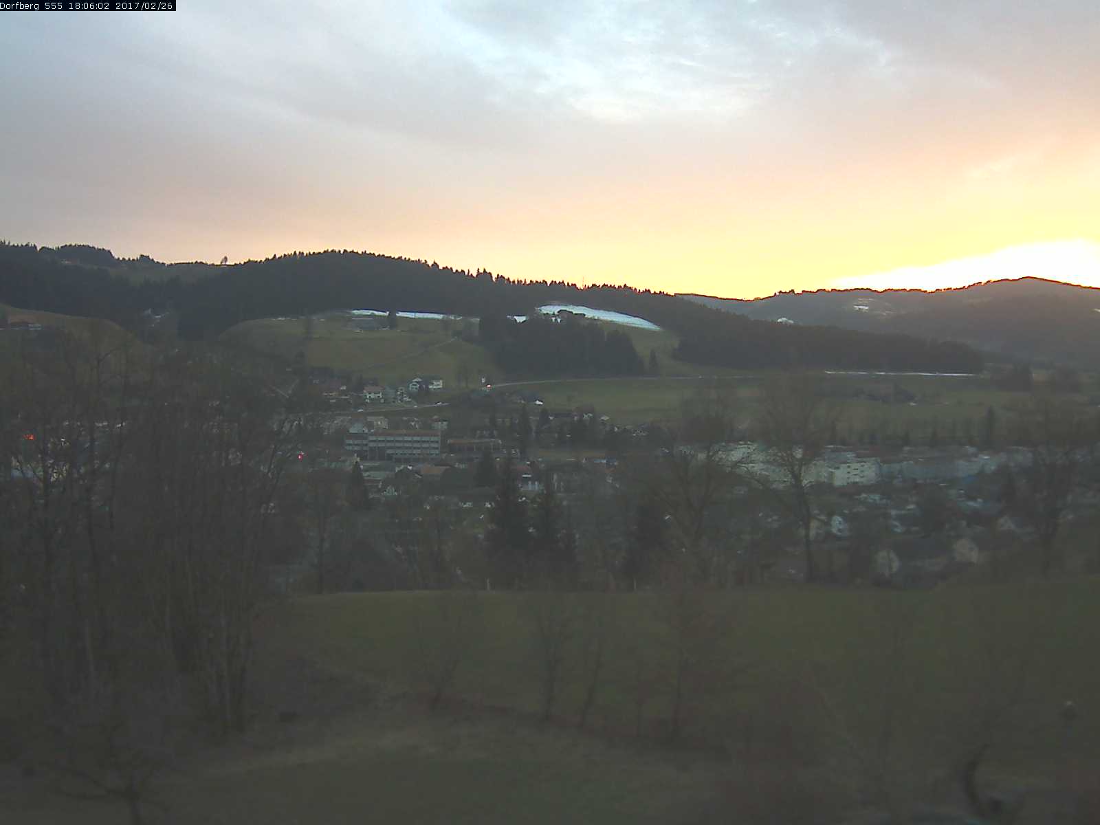 Webcam-Bild: Aussicht vom Dorfberg in Langnau 20170226-180601