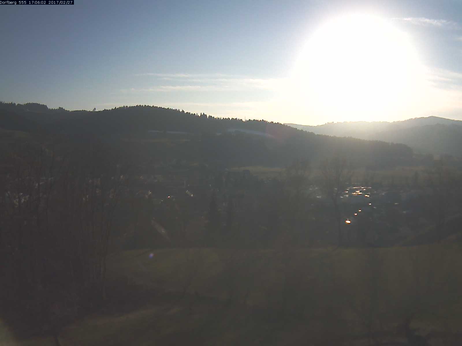 Webcam-Bild: Aussicht vom Dorfberg in Langnau 20170227-170601