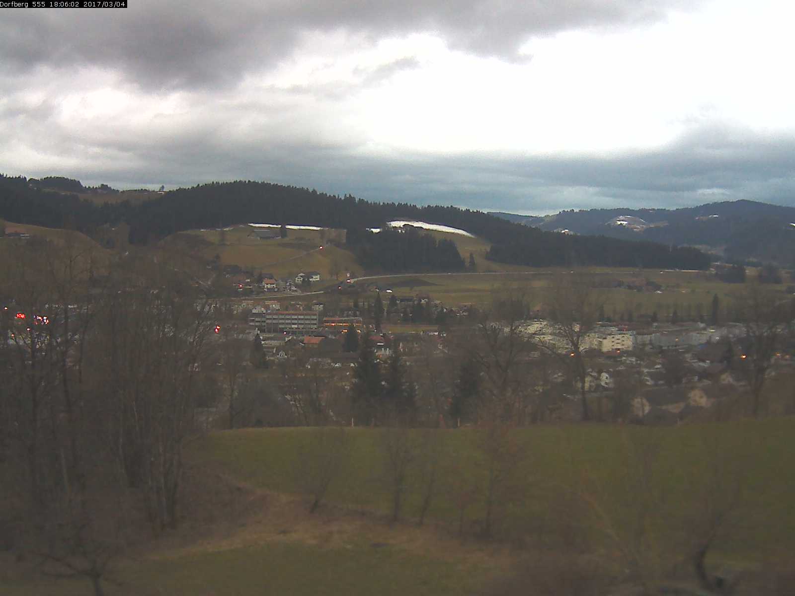 Webcam-Bild: Aussicht vom Dorfberg in Langnau 20170304-180601